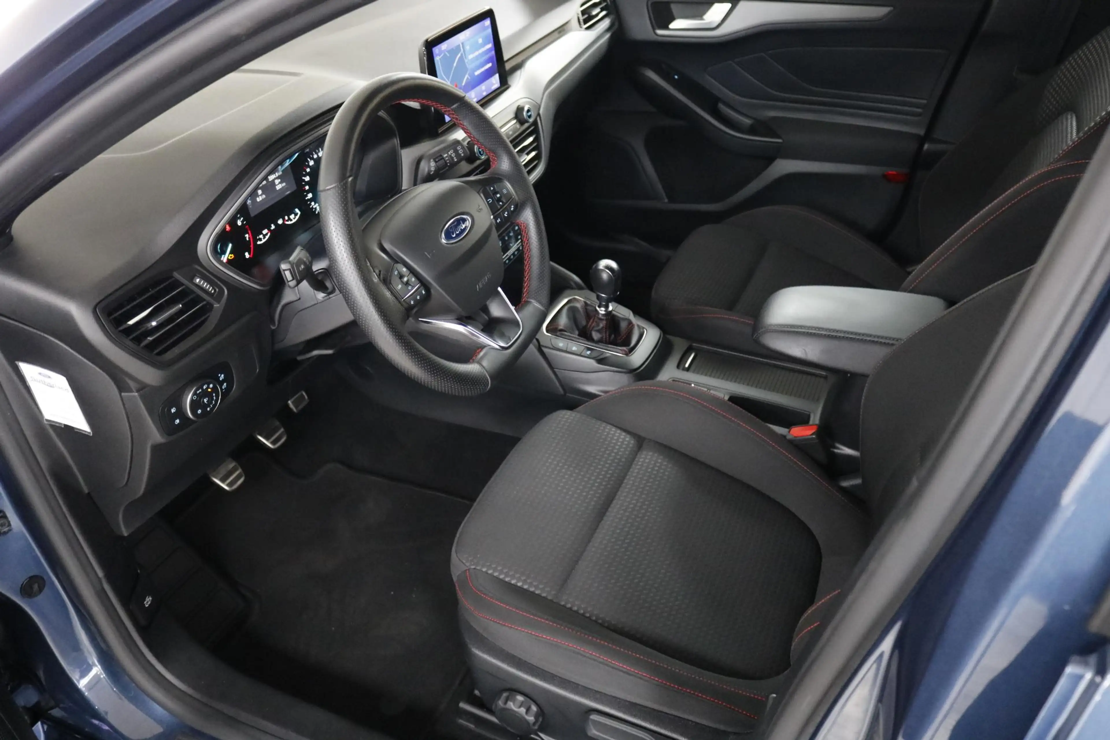 Ford Focus Wagon 1.0 EcoBoost Hybrid ST Line Style Clima | Wi — photo 15