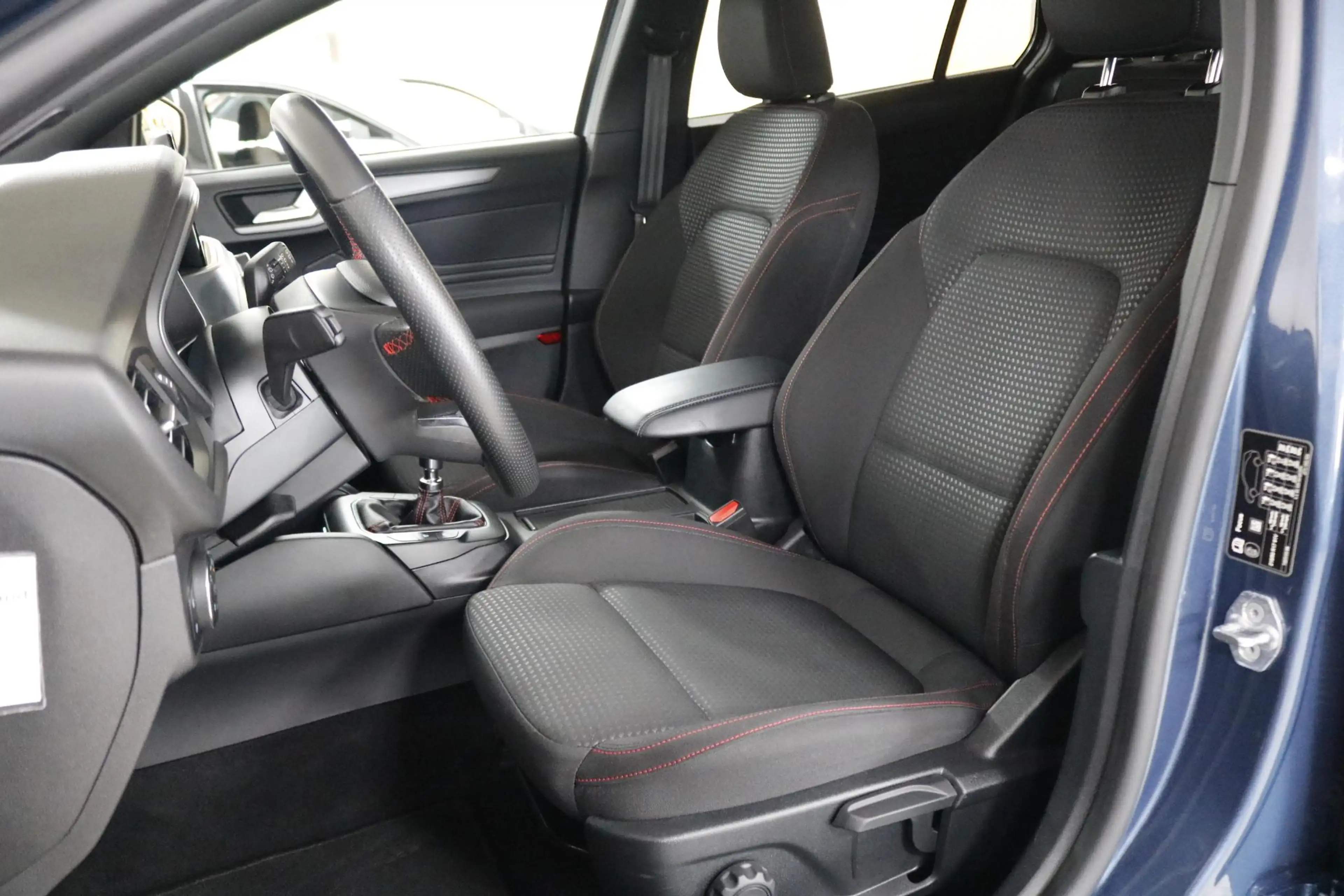 Ford Focus Wagon 1.0 EcoBoost Hybrid ST Line Style Clima | Wi — photo 4