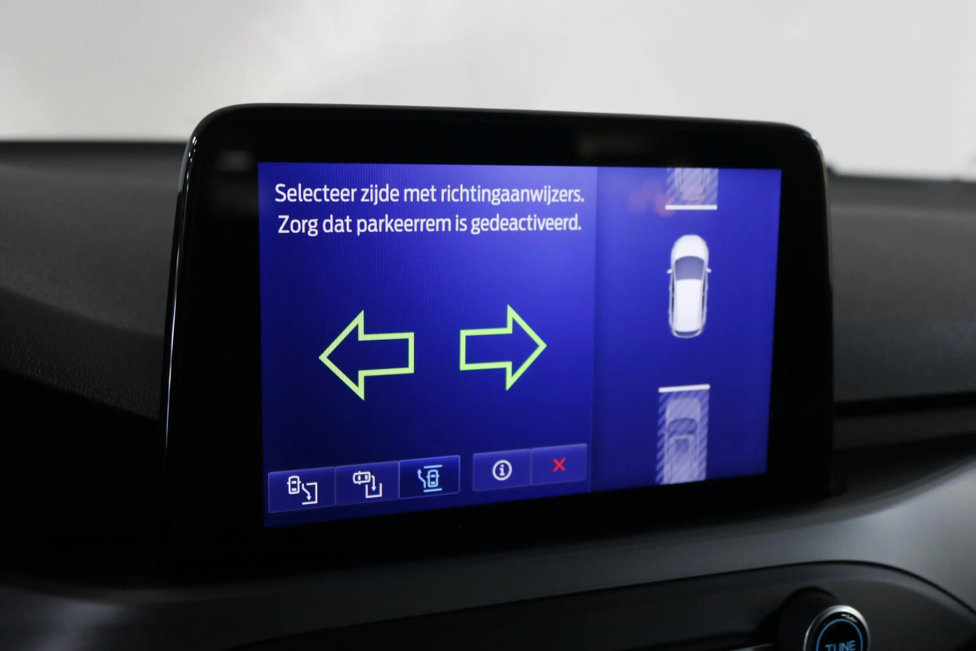 Ford Focus Wagon 1.0 EcoBoost Hybrid ST Line Style Clima | Wi — photo 28