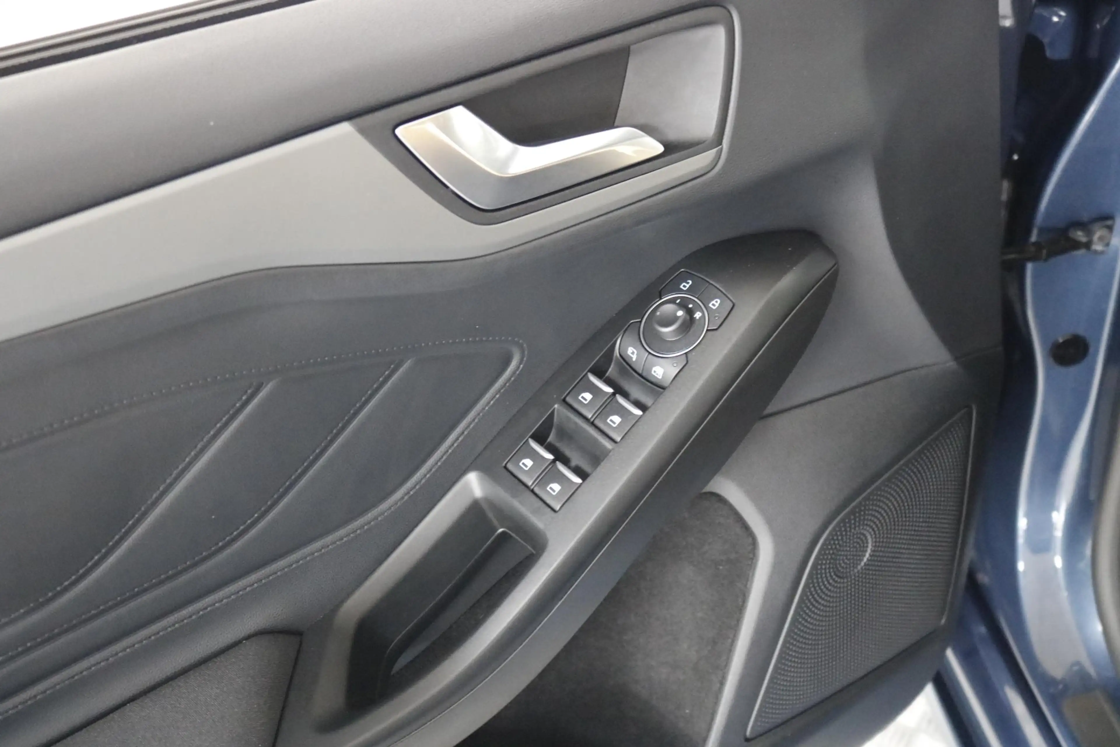 Ford Focus Wagon 1.0 EcoBoost Hybrid ST Line Style Clima | Wi — photo 16