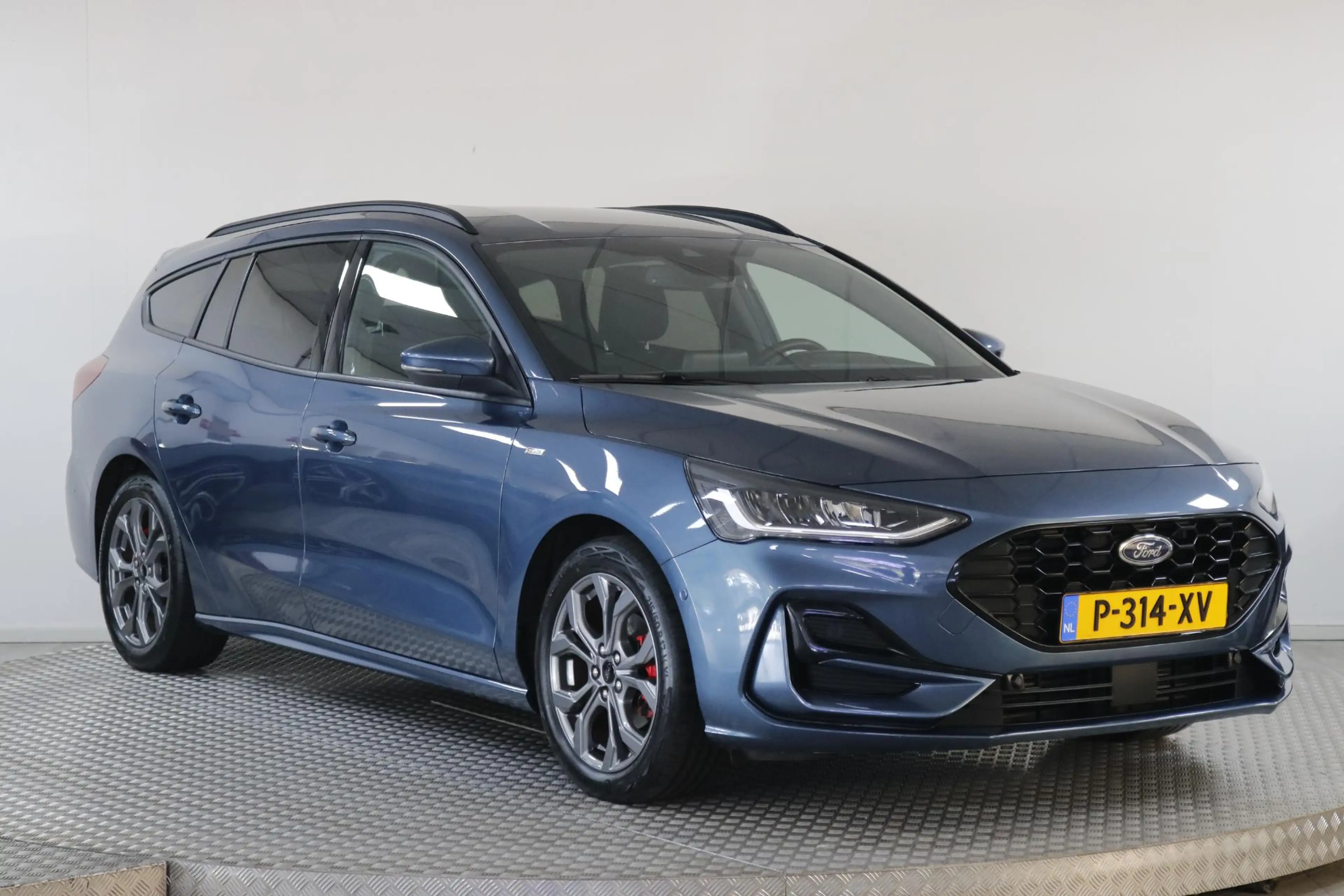 Ford Focus Wagon 1.0 EcoBoost Hybrid ST Line Style Clima | Wi — photo 32