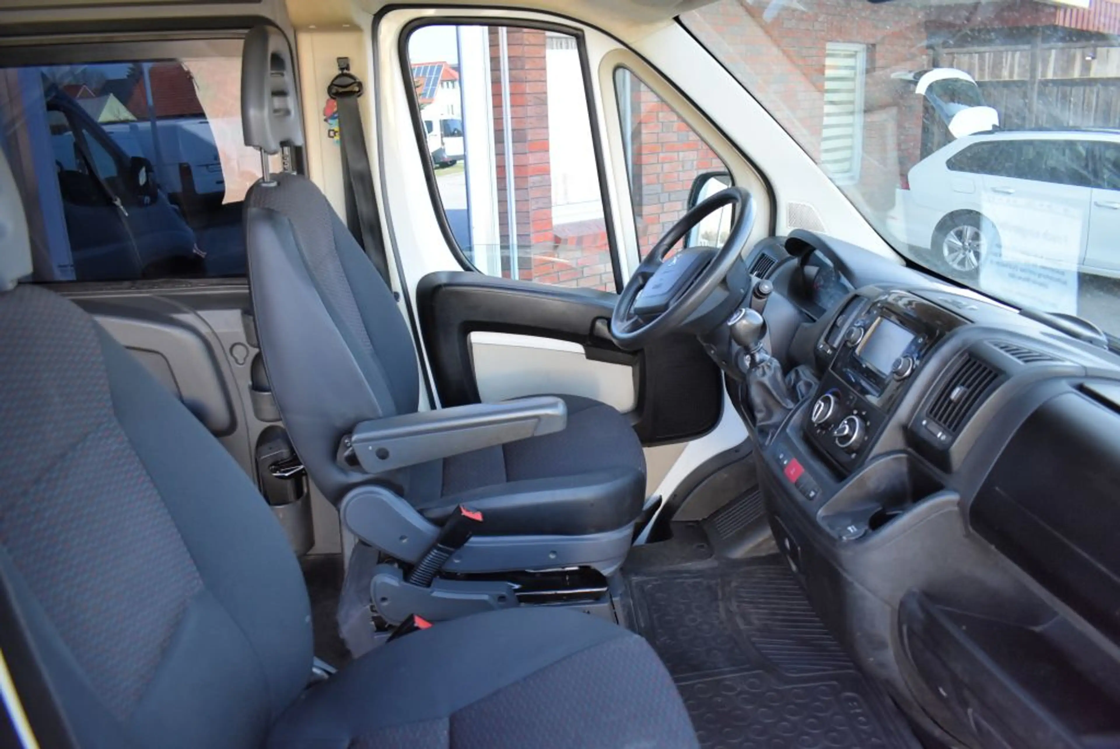 Peugeot Boxer HDi 335 L3H2 Premium Kasten Regalsystem. zzgl. 400 — photo 10