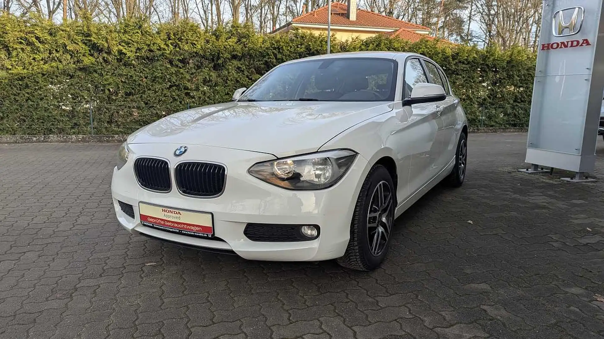 BMW 114 i 114i Weiß - 1