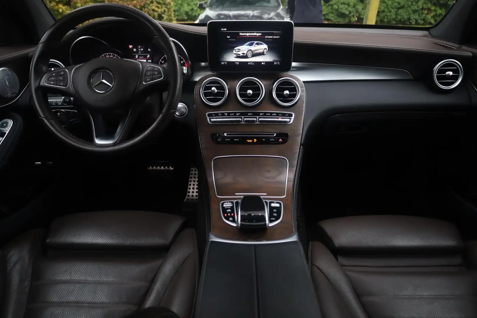 Mercedes-Benz GLC 43 AMG Coupé 4MATIC Aut. | Panorama | Burmester | Adaptie Gris - 2