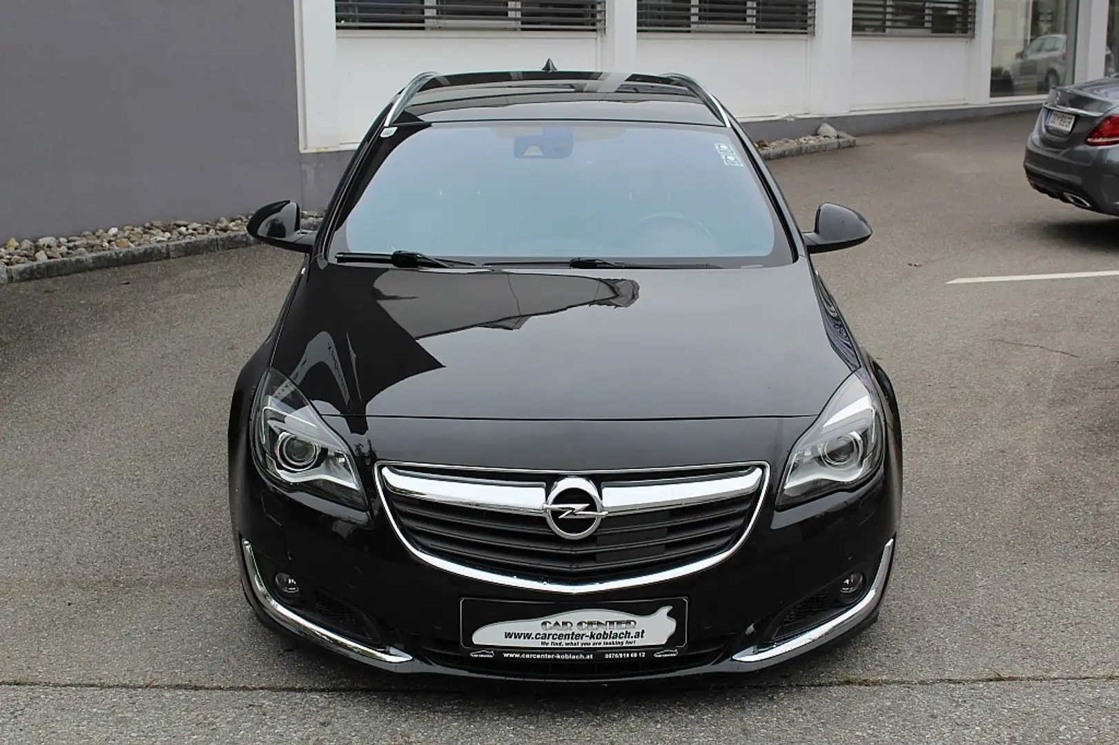 Opel Insignia ST 1,6 Turbo Dir. Inj. Ecotec Cosmo Aut. Schwarz - 2