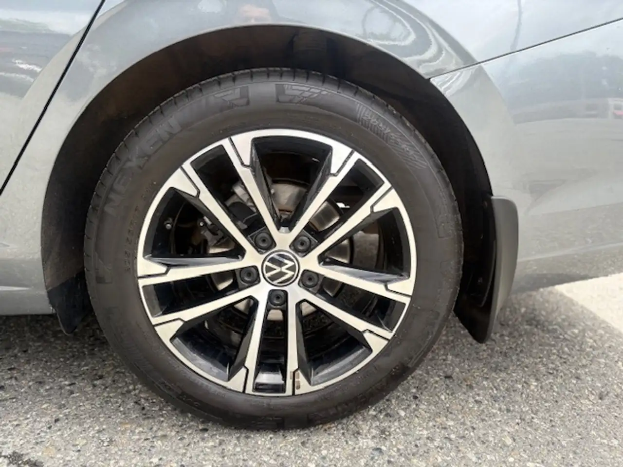 Volkswagen Jetta снимка Volkswagen Jetta