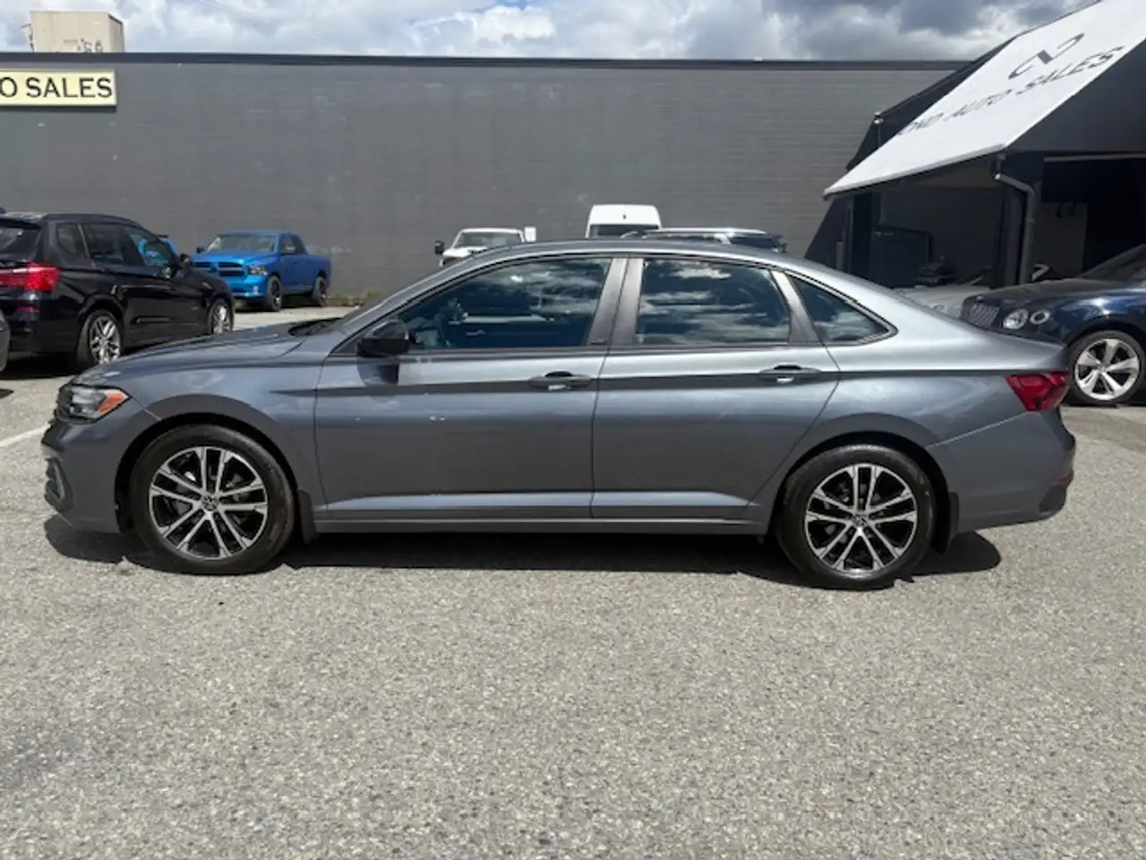 Volkswagen Jetta снимка Volkswagen Jetta