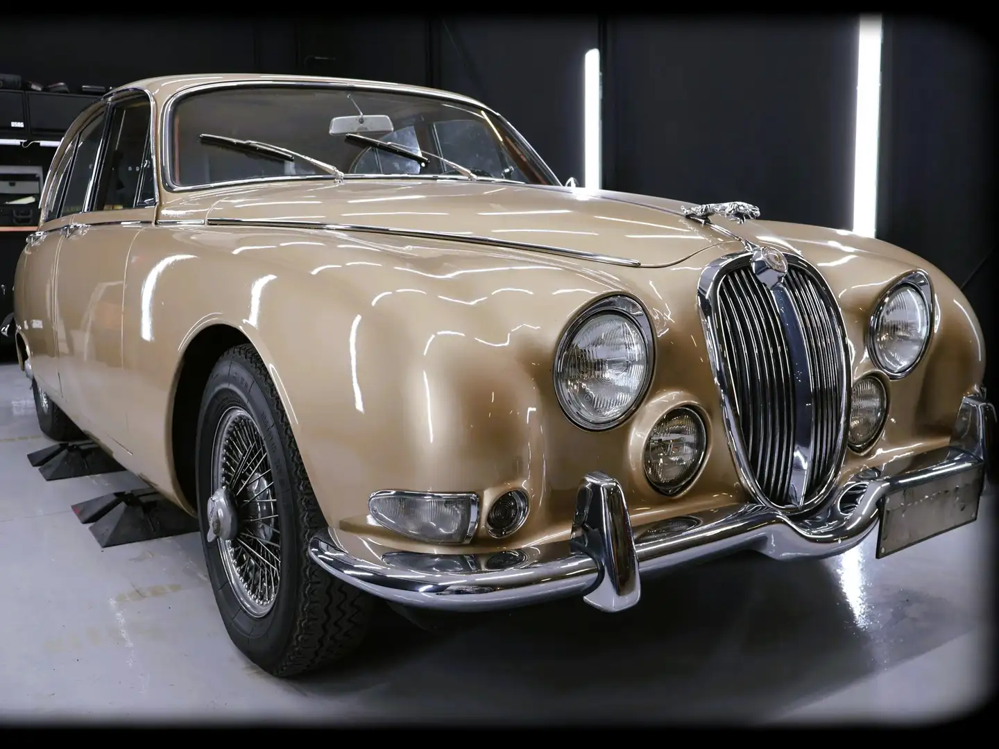 Jaguar MK II S-Type Mark 2 A.S.I. - 1