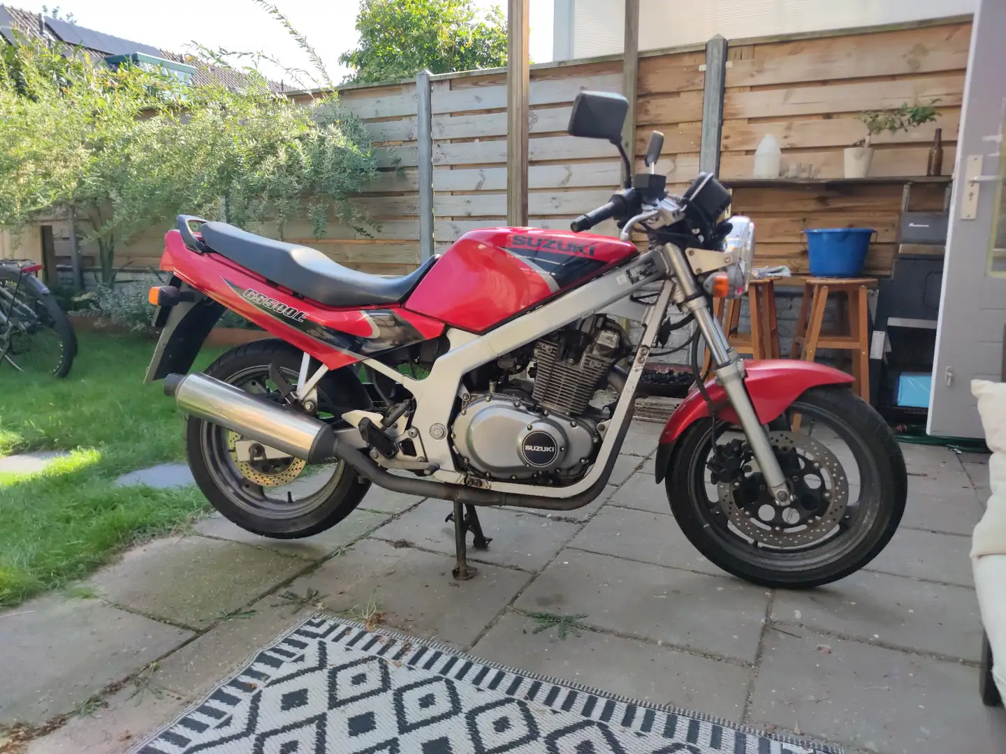 Suzuki GS 500 Rood - 1