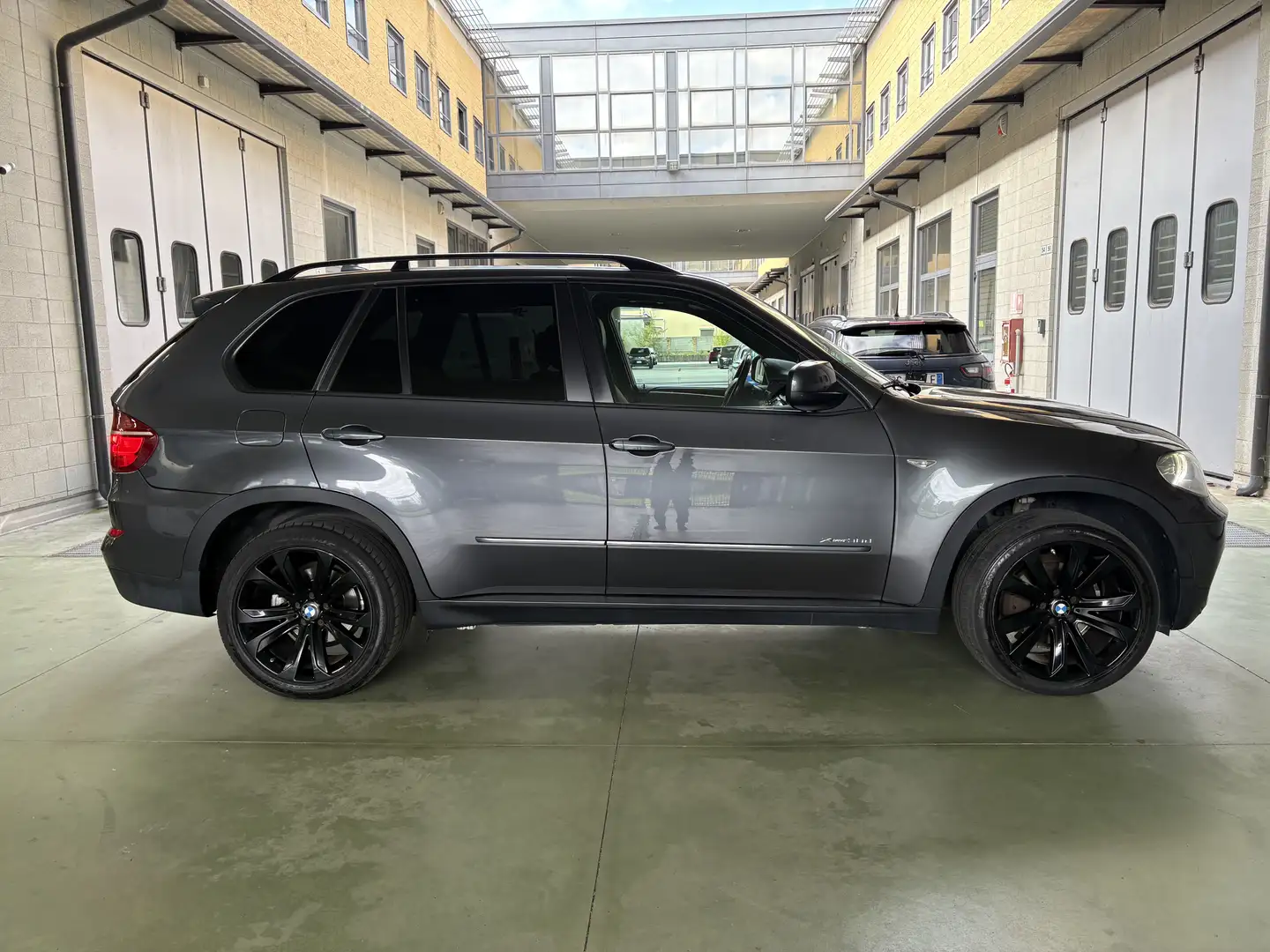 BMW X5 xdrive30d Futura auto 8m E5 Gancio Traino Gris - 2