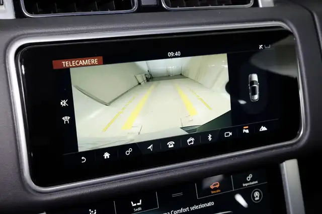 Land Rover Range Rover view 14