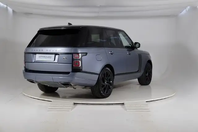 Land Rover Range Rover view 2