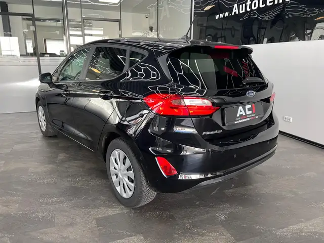 Ford Fiesta view 11