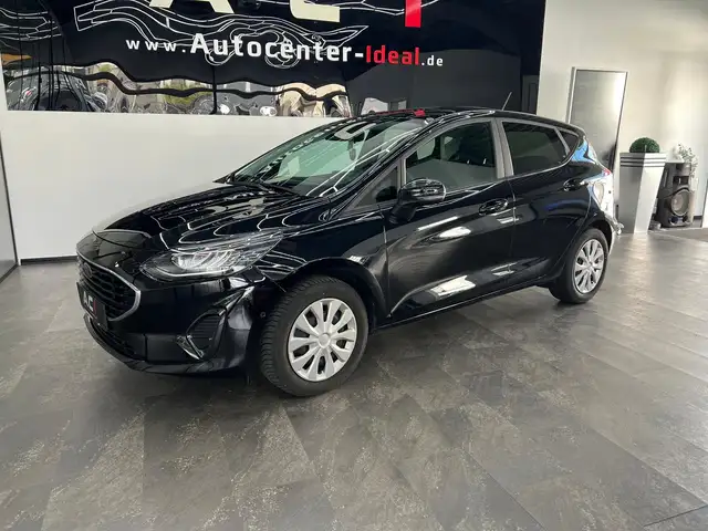 Ford Fiesta view 3