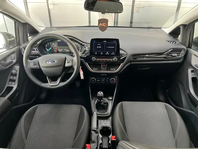 Ford Fiesta view 14