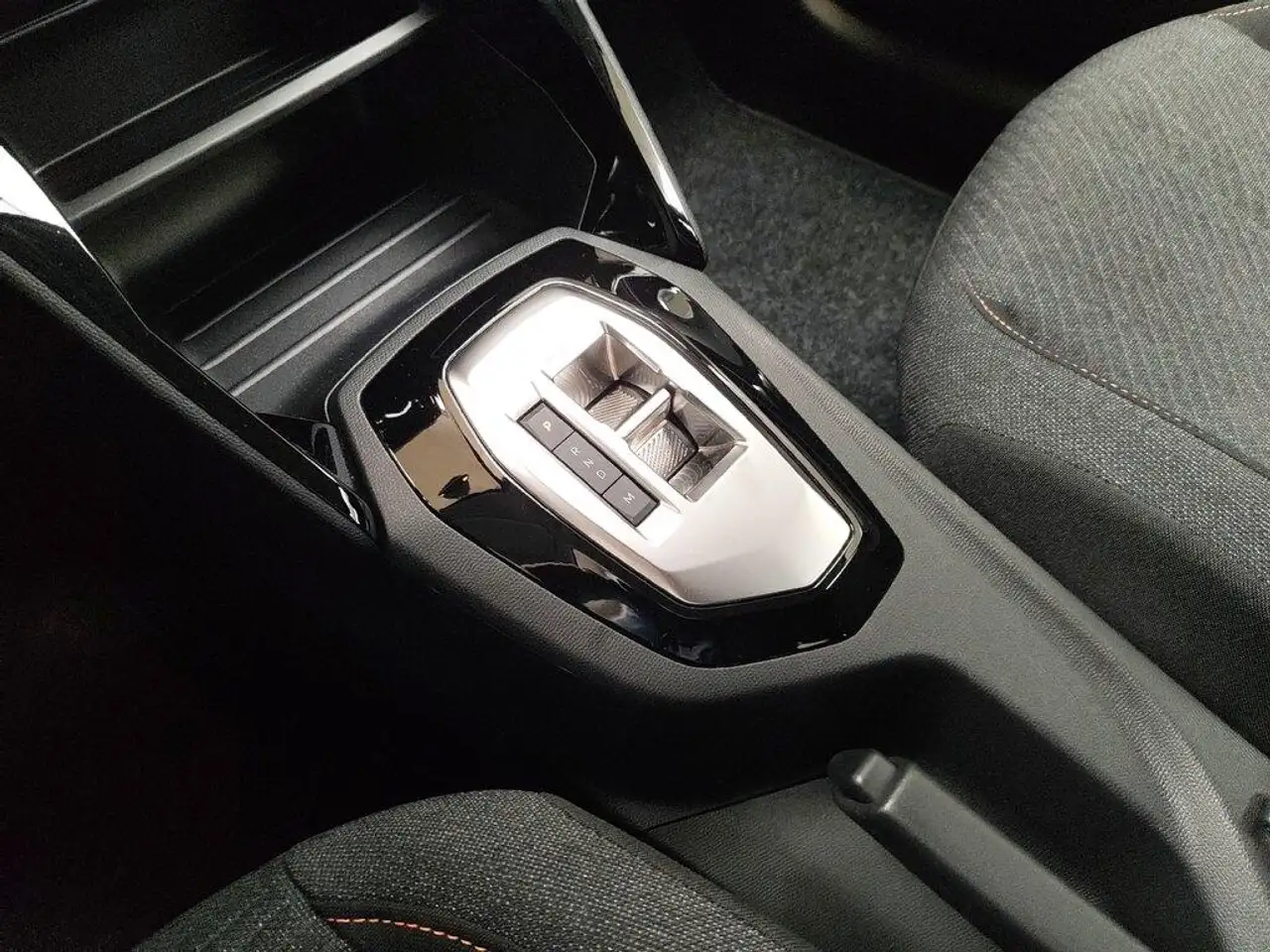 Peugeot 208 1.2 hybrid Style 100cv e-dcs 6, миниатюра 22