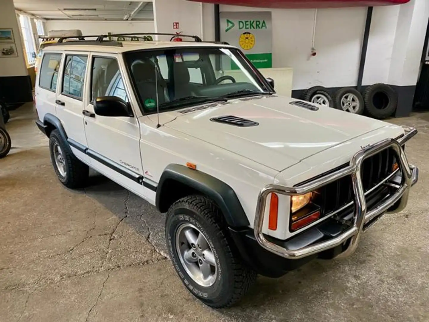 Jeep Cherokee Klassiker ! 2,5l Benzin ! Robust ! Blanc - 2