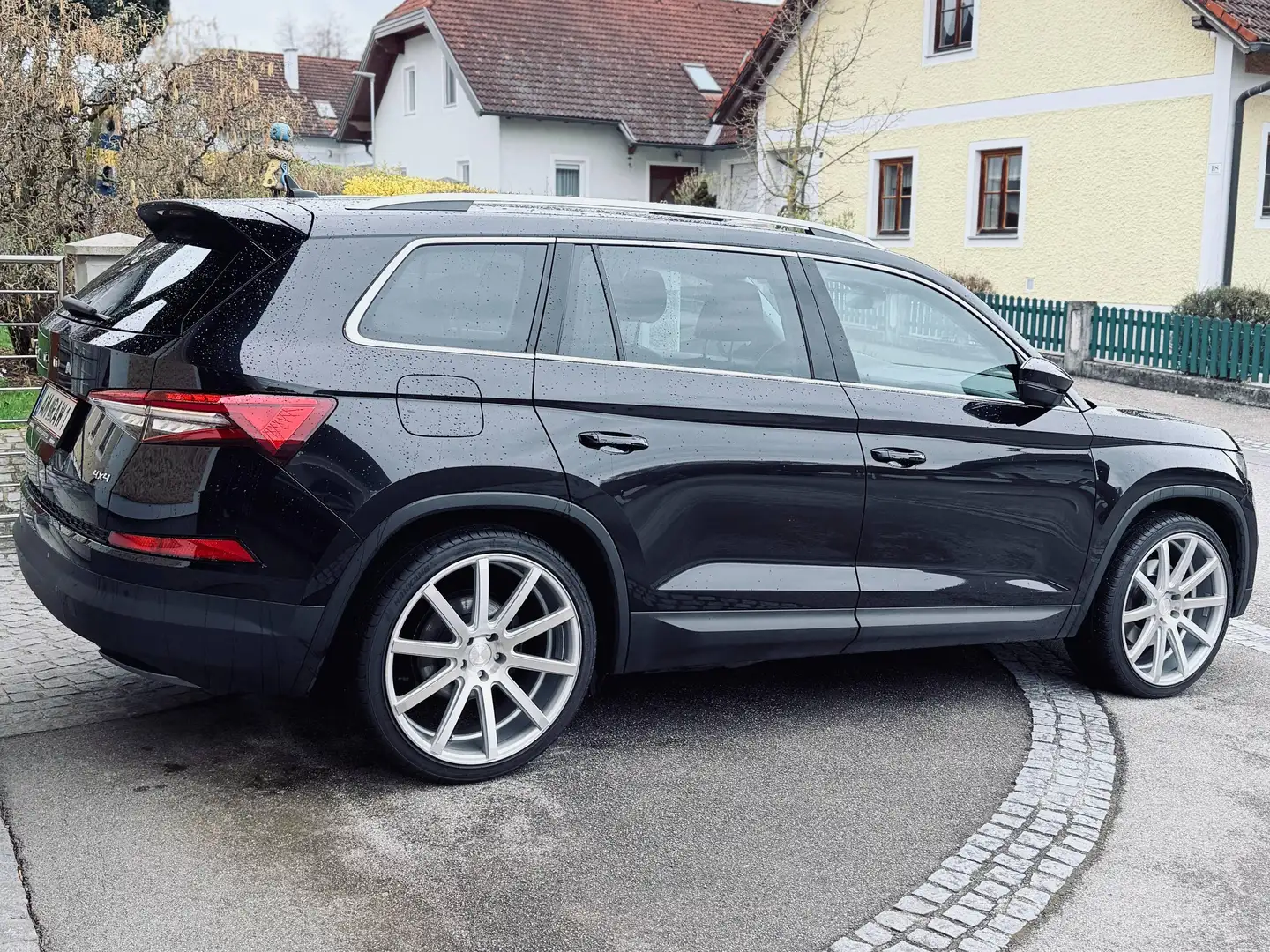 Skoda Kodiaq Kodiaq 2,0 TDI SCR 4x4 Style SC DSG Style SC Schwarz - 2