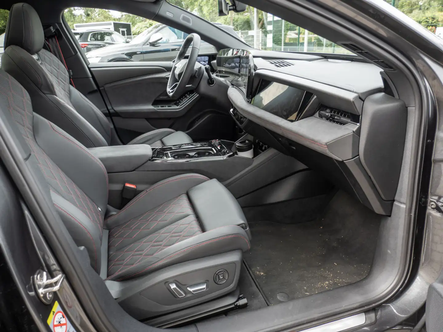 Audi S6 Avant e-tron B&O SITZBELÜFTUNG LED PANO Grijs - 2