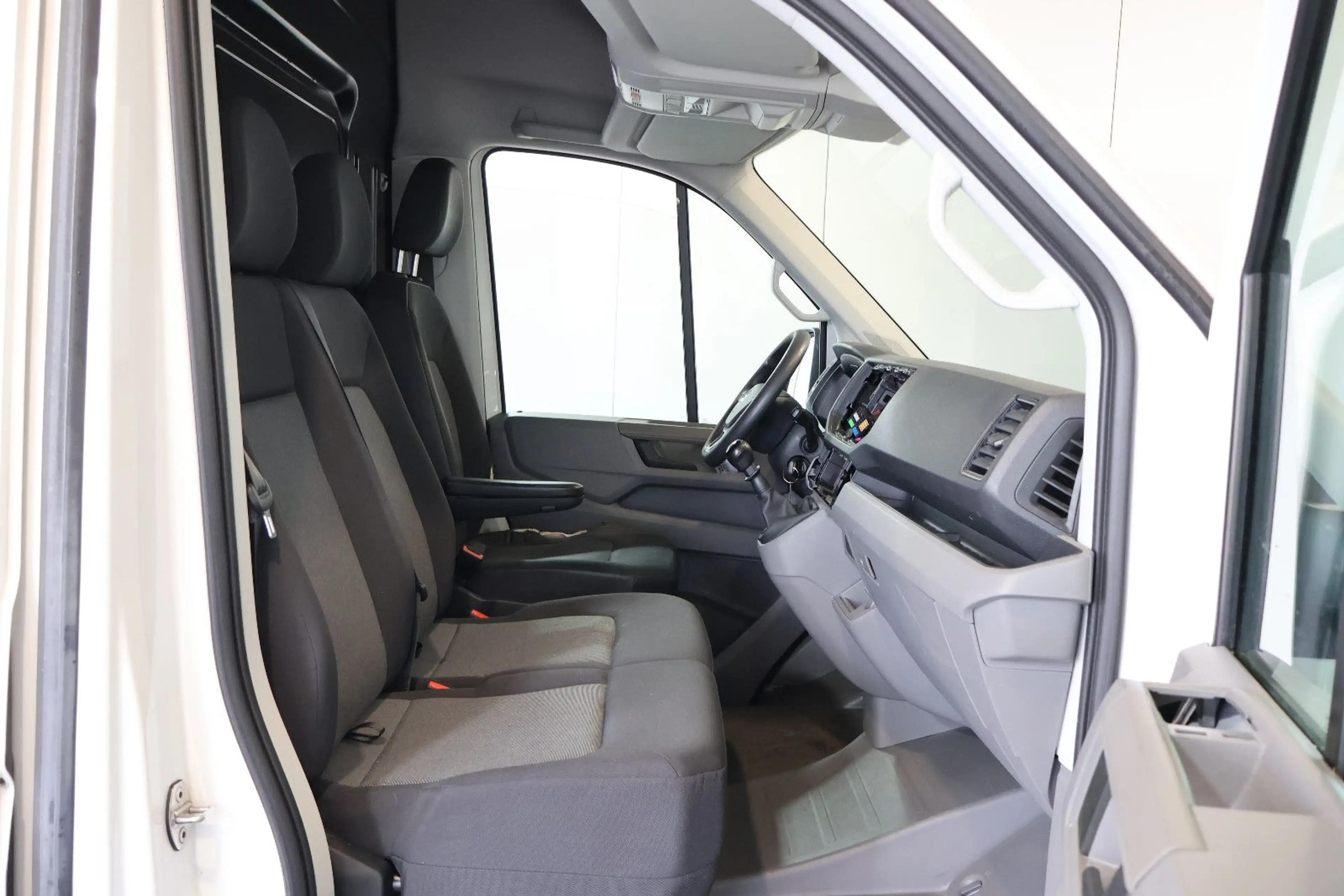 Volkswagen Crafter Kasten 2.0 TDI 35 lang Hochdach KAM+BT — photo 10