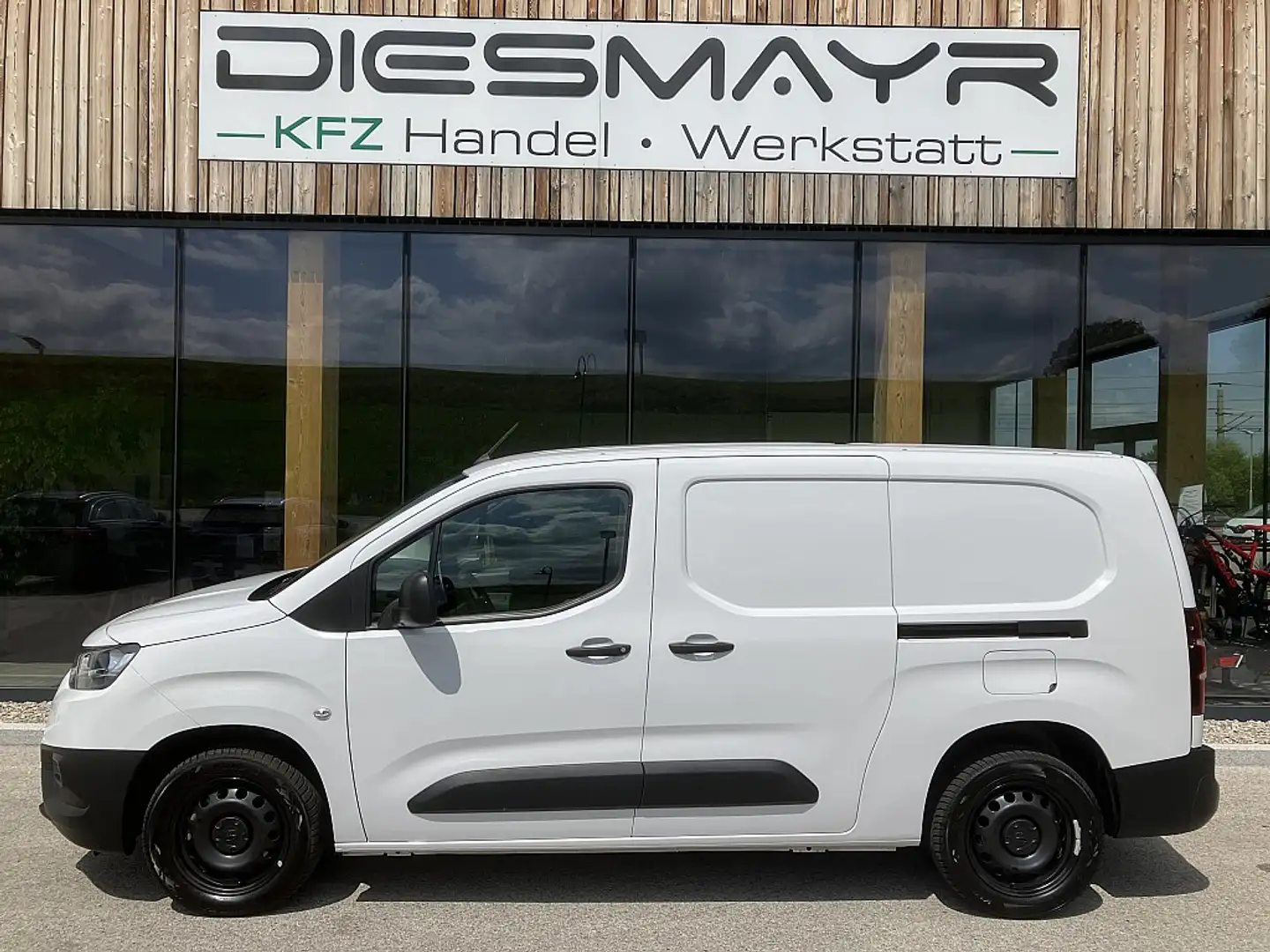 Toyota Proace Pro Ace City Kastenwagen 1,5 D-4D 102 L2 Basis White - 2