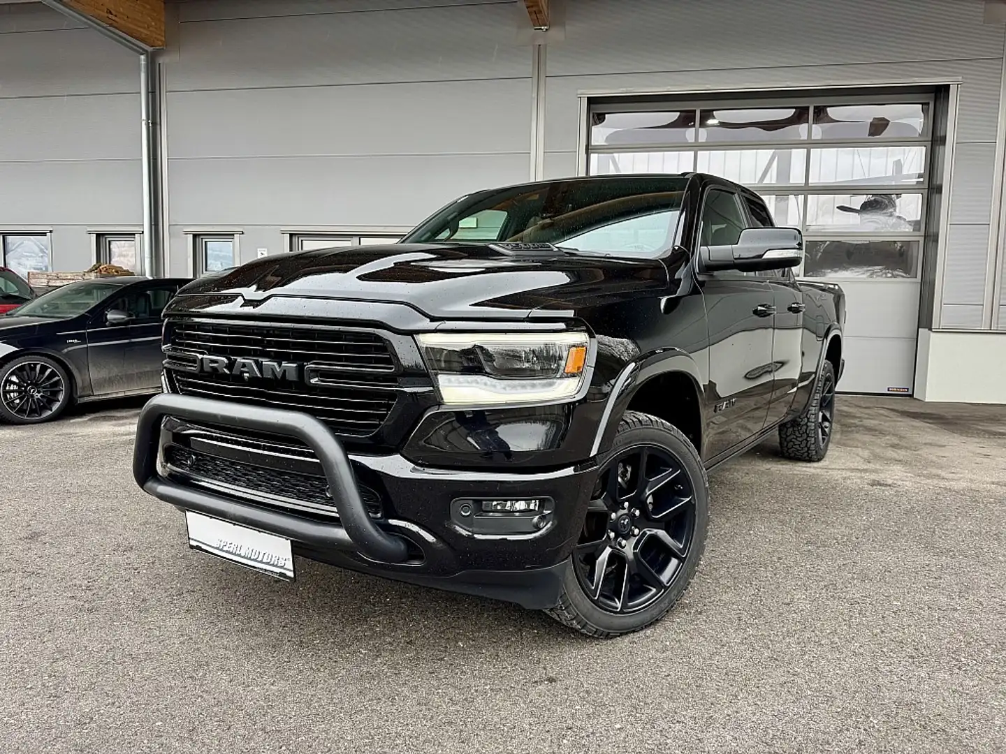 Dodge RAM Ram Quad Cab Laramie Night Edition Schwarz - 2