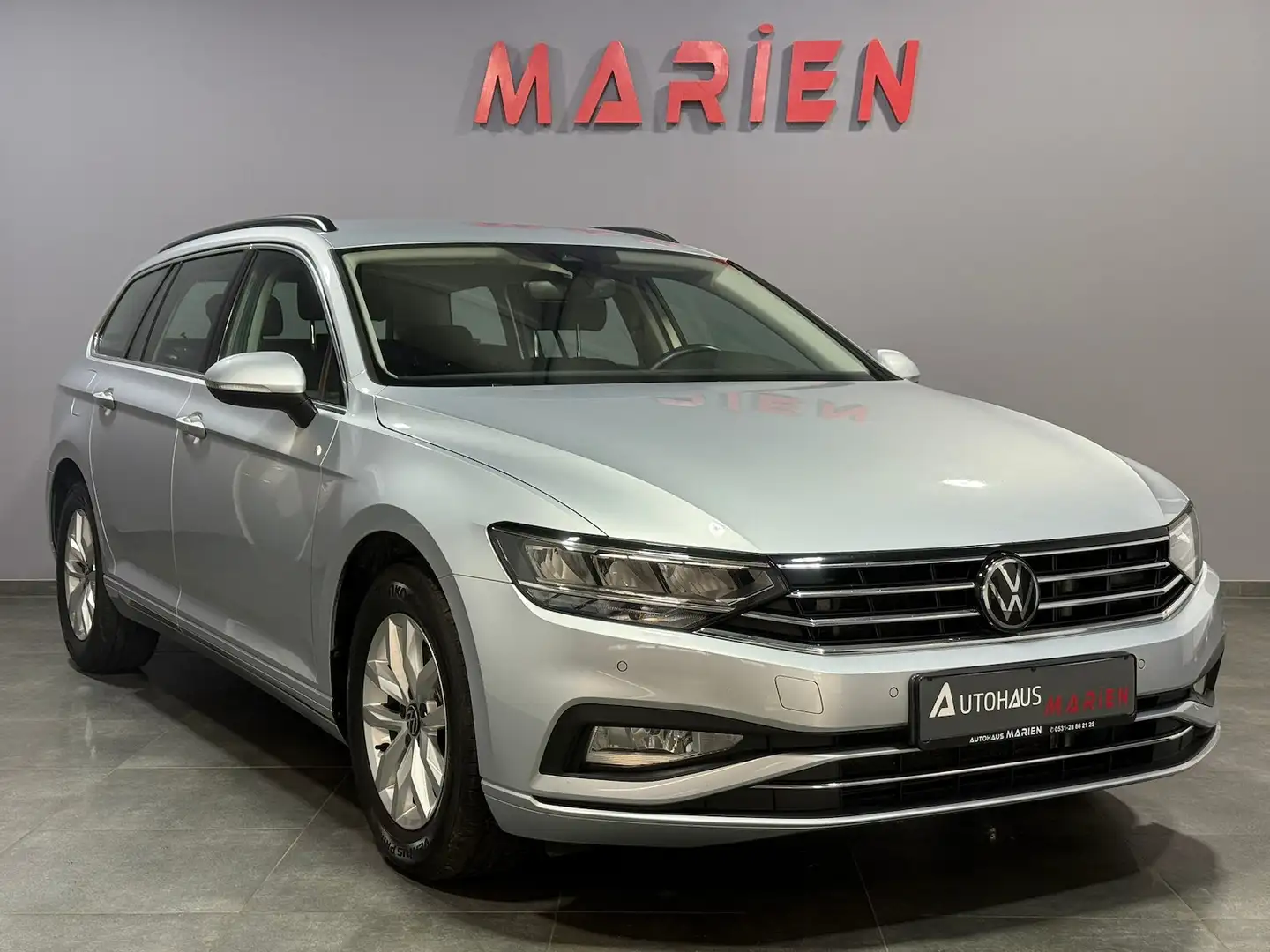 Volkswagen Passat Variant 2.0 TDI LED*NAVI*KAMERA*ACC Silber - 2