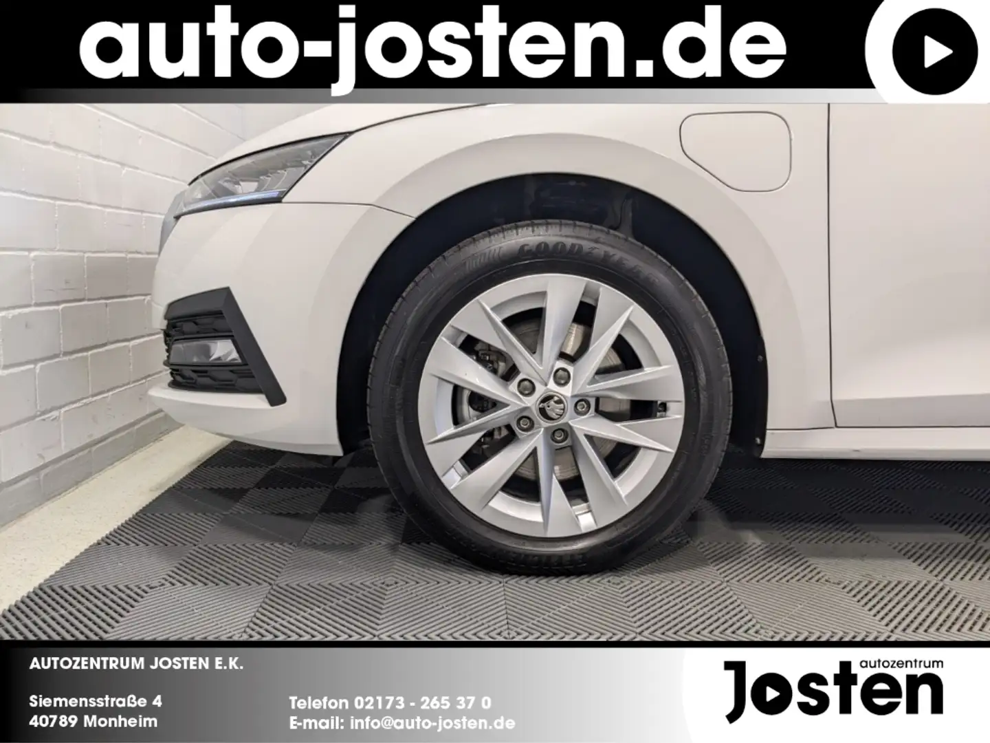 Skoda Octavia iV Ambition 1.4 TSI SmartLink PDC LED Weiß - 2