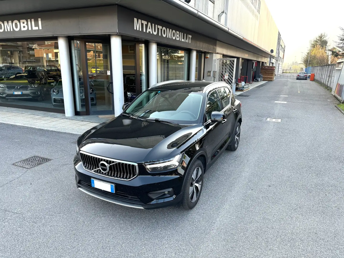 Volvo XC40 XC40 1.5 t4 phev Inscription Expression auto my21 Nero - 2