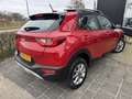 Kia Stonic 1.0 T-GDi MHEV DynamicLine , Metallic lak, Lichtme Rood - thumbnail 3