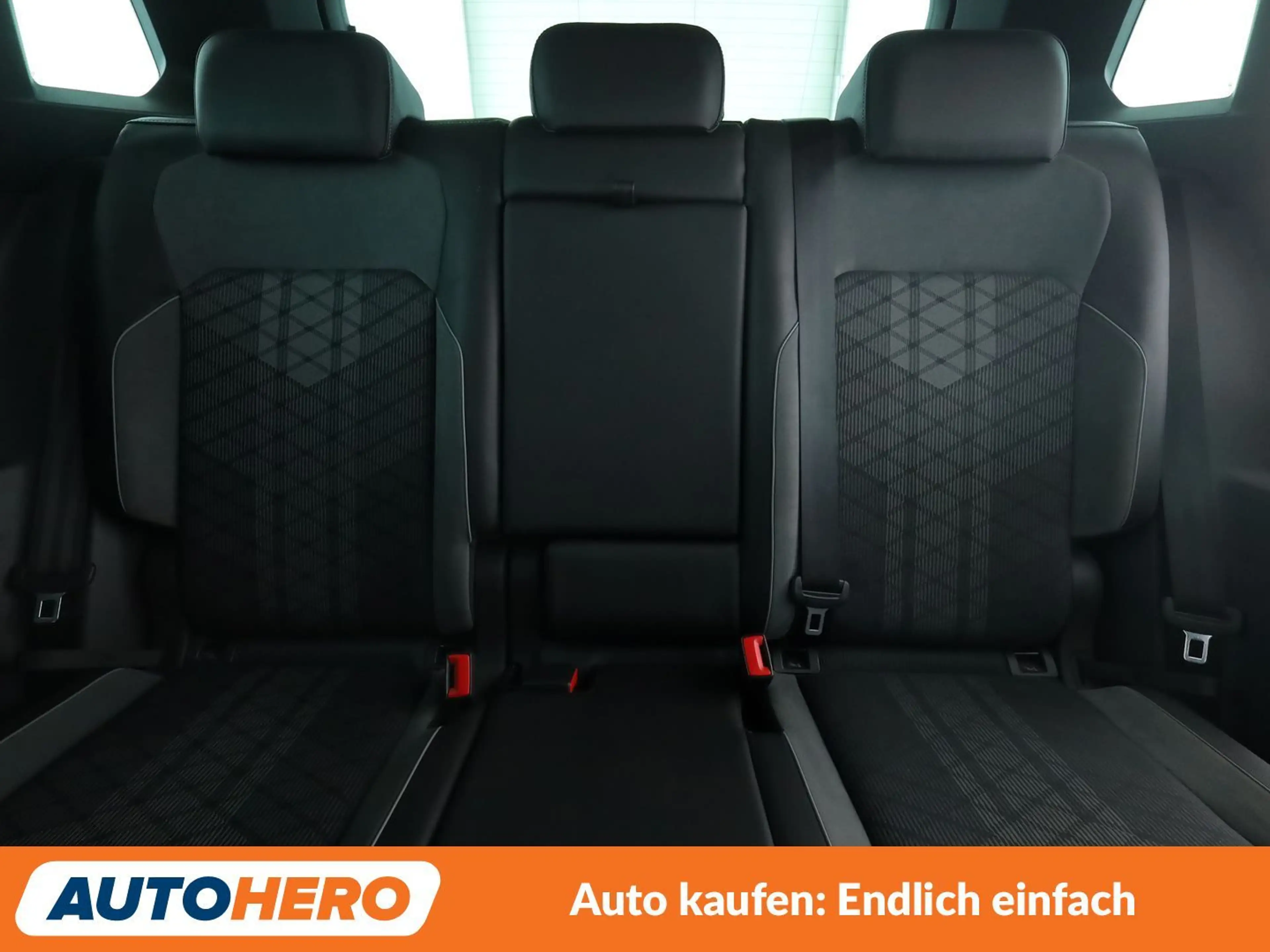 Volkswagen Tiguan 2.0 TDI R-Line 4Motion Aut.*NAVI*CAM*ACC* — photo 15