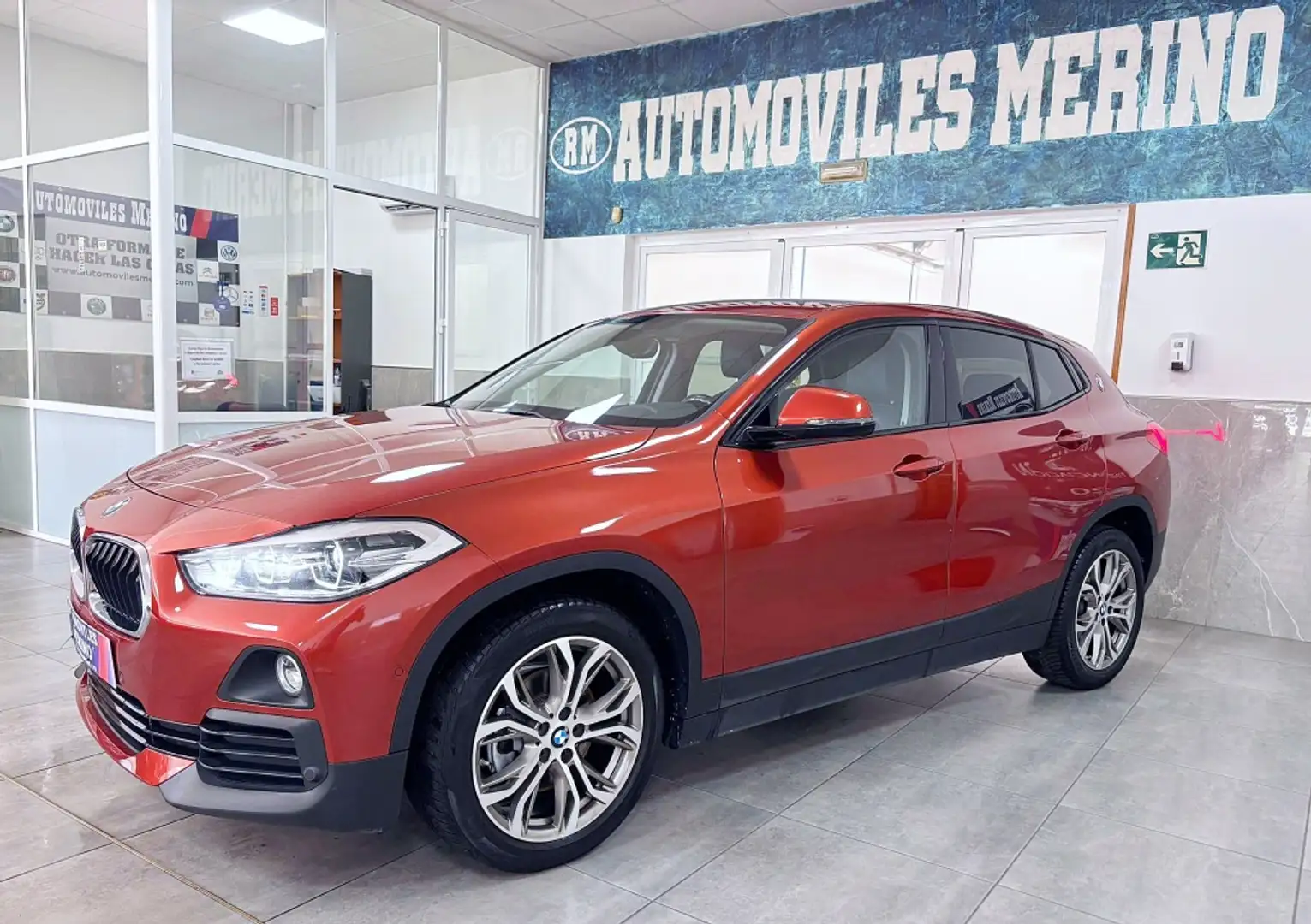 BMW X2 xDrive 18dA Orange - 2