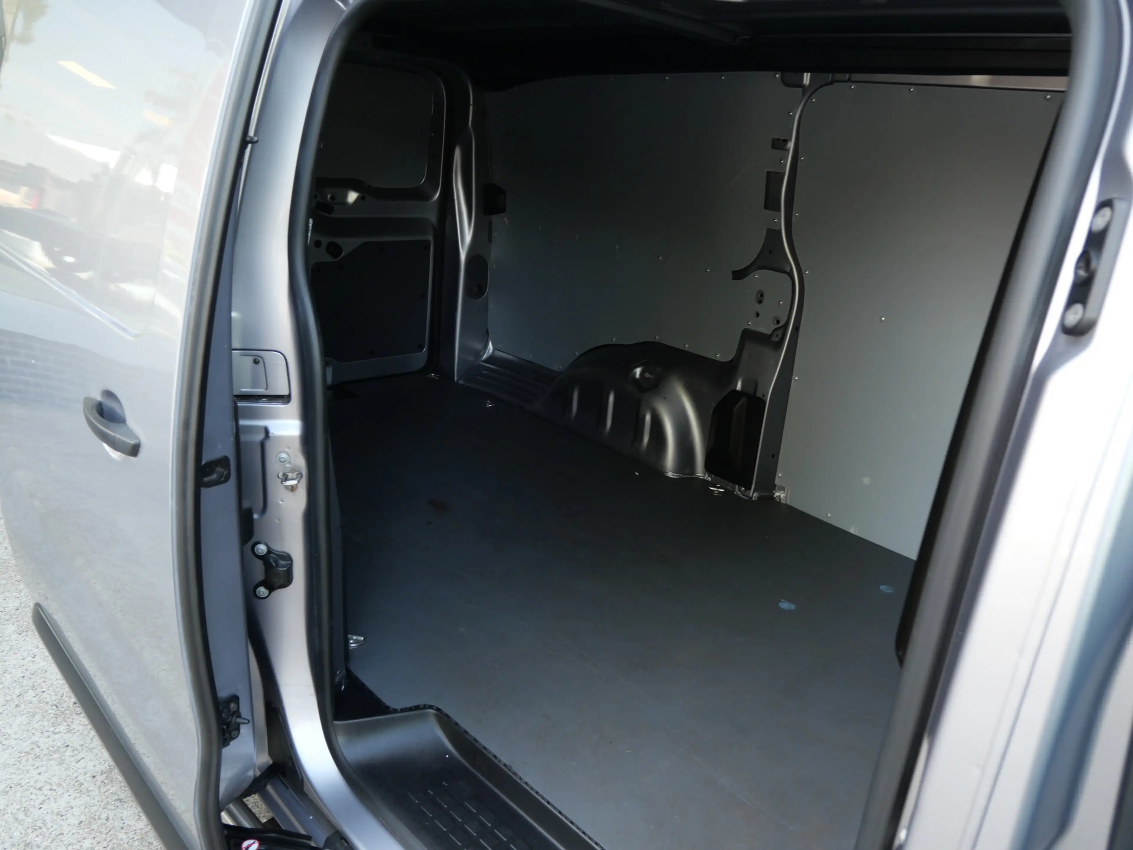 Peugeot e-Expert Long Premium 75 kWh | L3 | CARPLAY | CRUISE | AIRC — photo 12