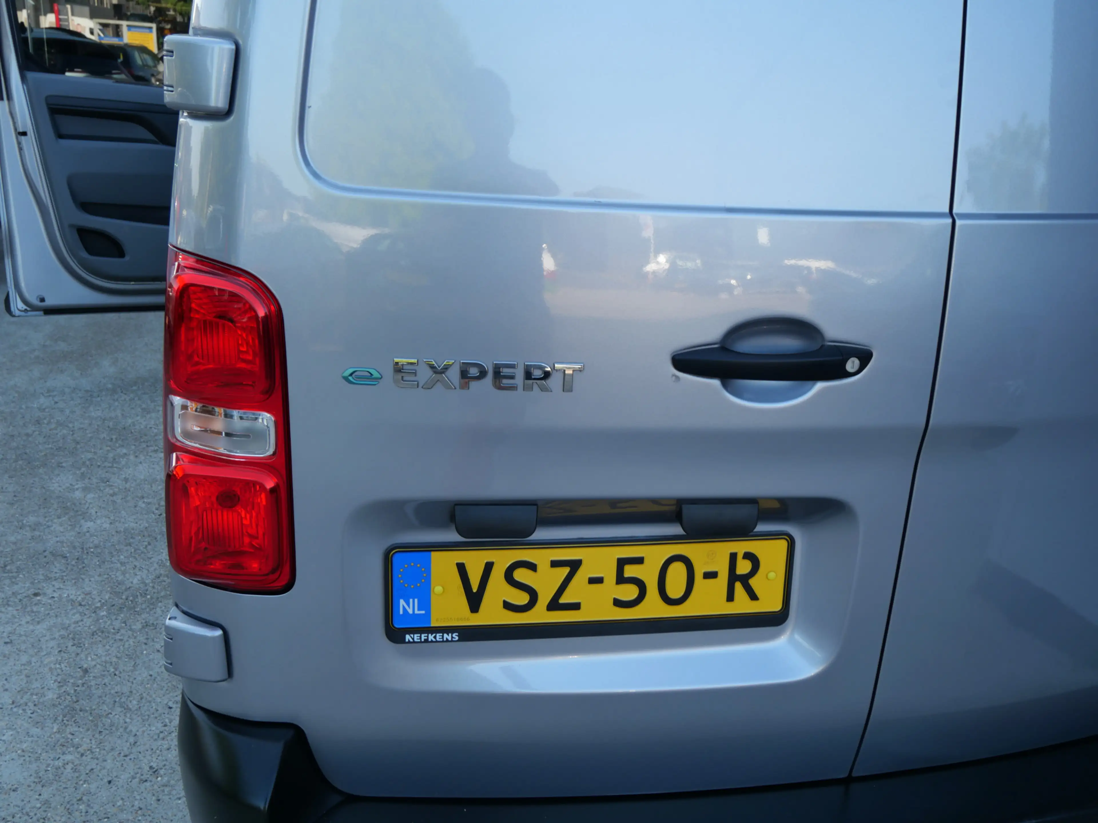 Peugeot e-Expert Long Premium 75 kWh | L3 | CARPLAY | CRUISE | AIRC — photo 16
