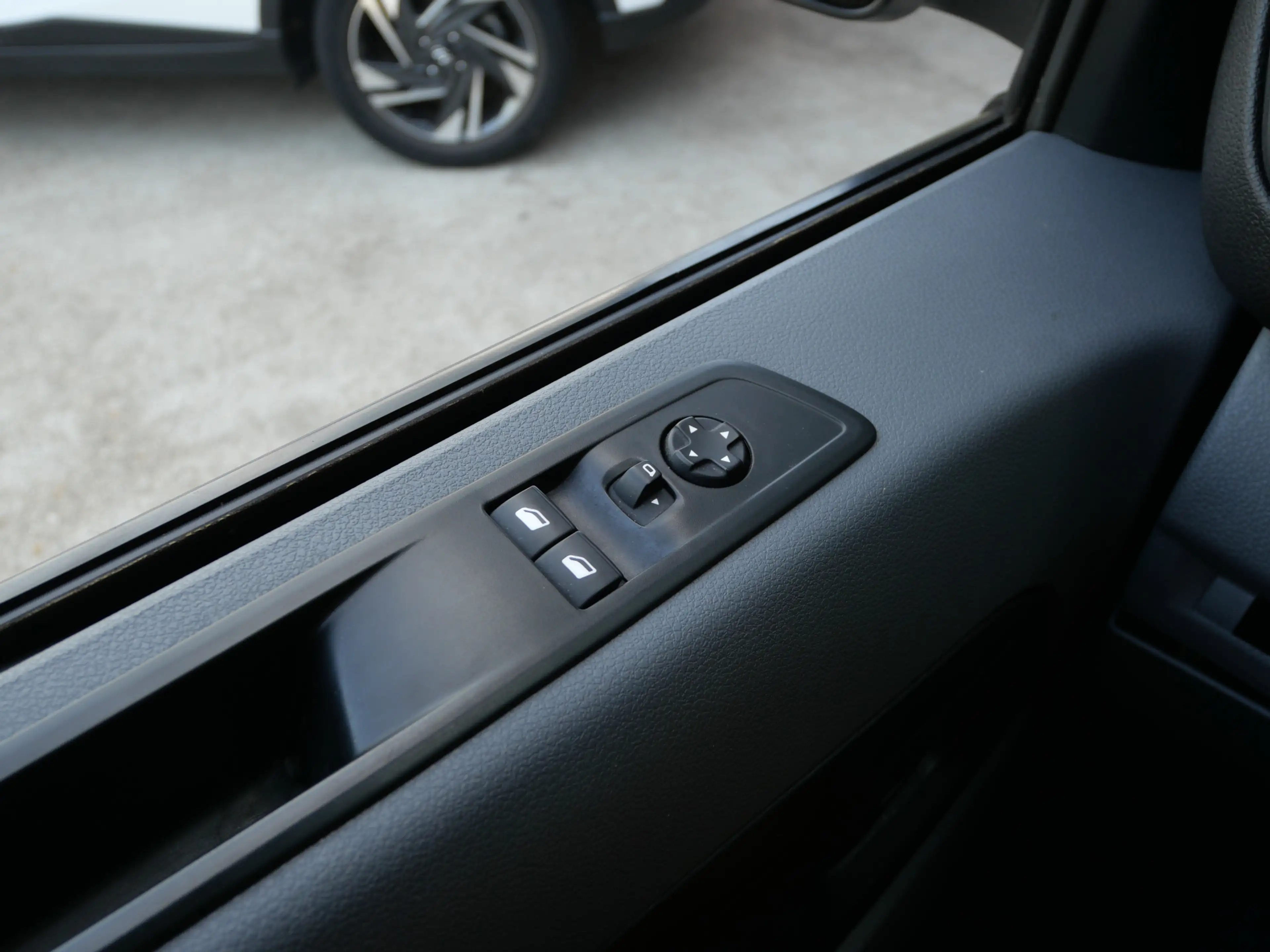 Peugeot e-Expert Long Premium 75 kWh | L3 | CARPLAY | CRUISE | AIRC — photo 14