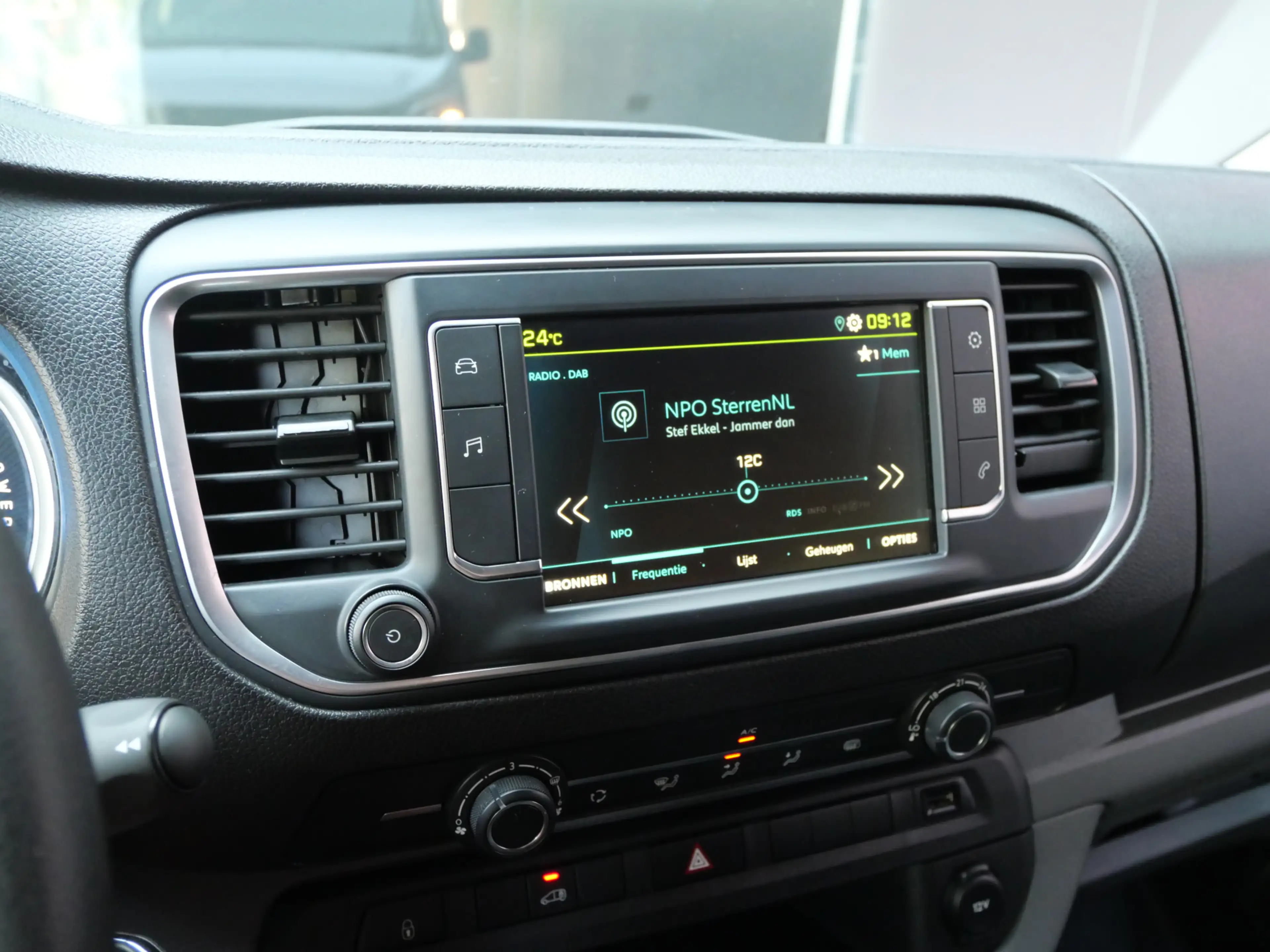 Peugeot e-Expert Long Premium 75 kWh | L3 | CARPLAY | CRUISE | AIRC — photo 9