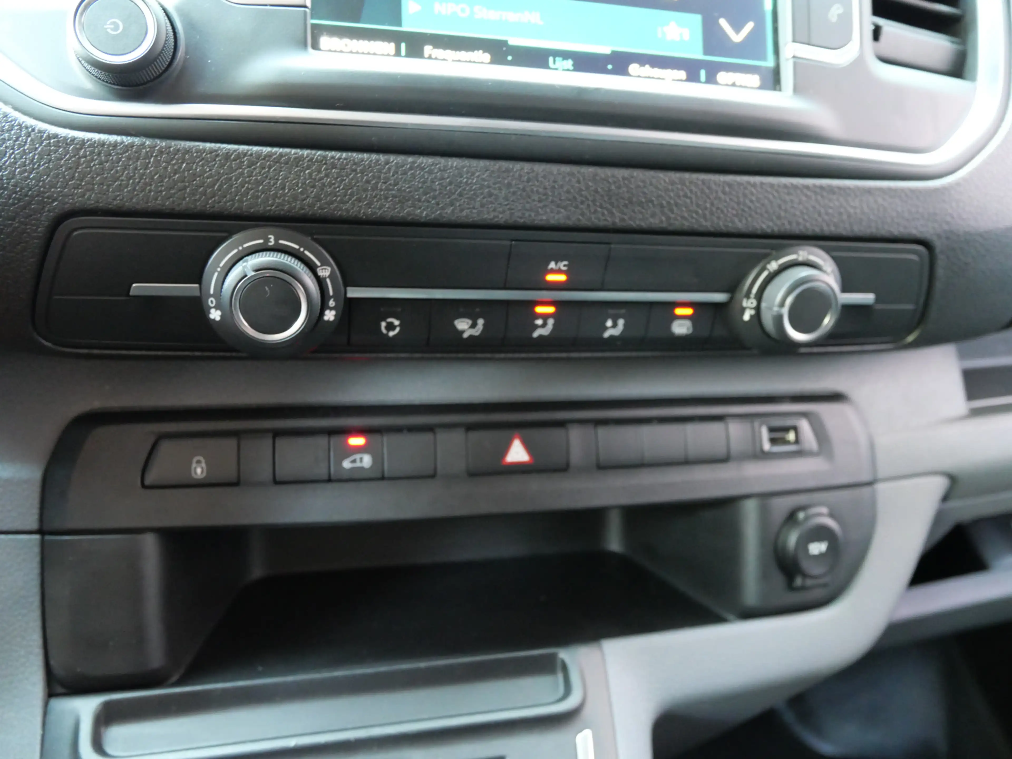 Peugeot e-Expert Long Premium 75 kWh | L3 | CARPLAY | CRUISE | AIRC — photo 11