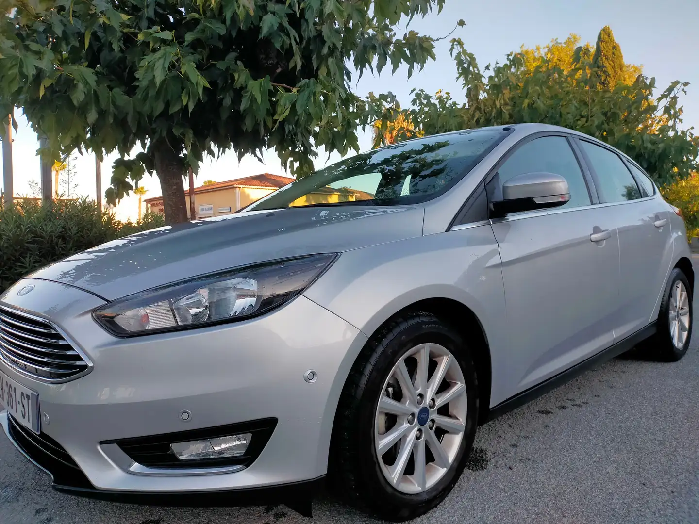 Ford Focus 1.5 TDCi 120 S Gris - 1