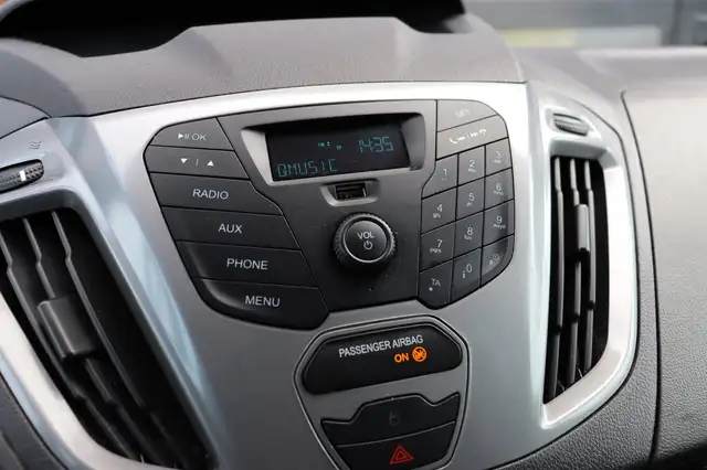 Ford Transit Custom view 14
