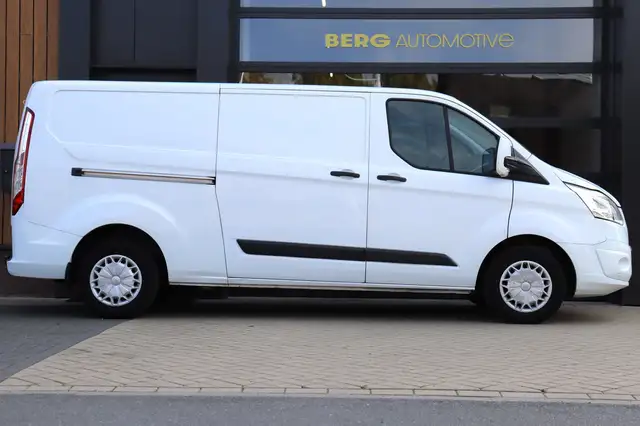 Ford Transit Custom view 6