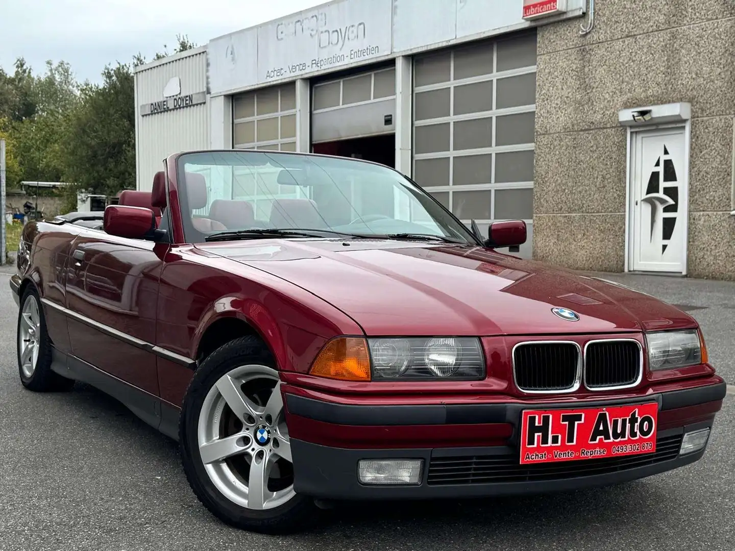 BMW 325 i/Cabriolet/Etat neuf/Carnet entretien complet/ Rouge - 2