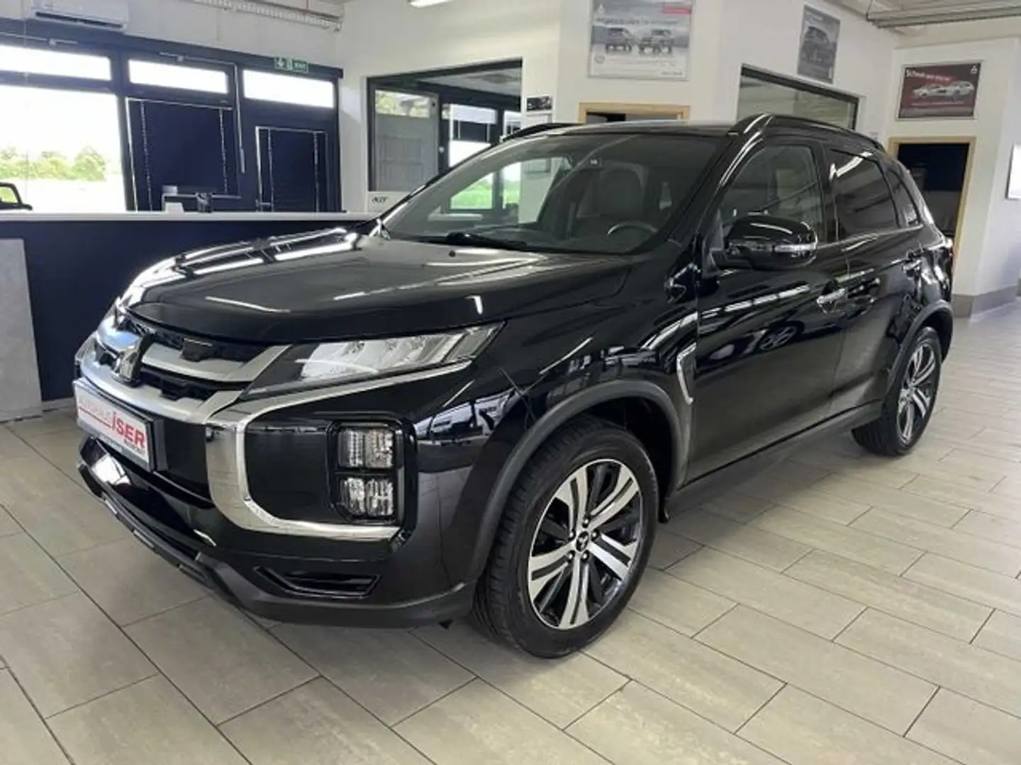 Mitsubishi ASX Spirit+ NAV Temp LED Panorama Navi Klimaautom DAB Czarny - 2