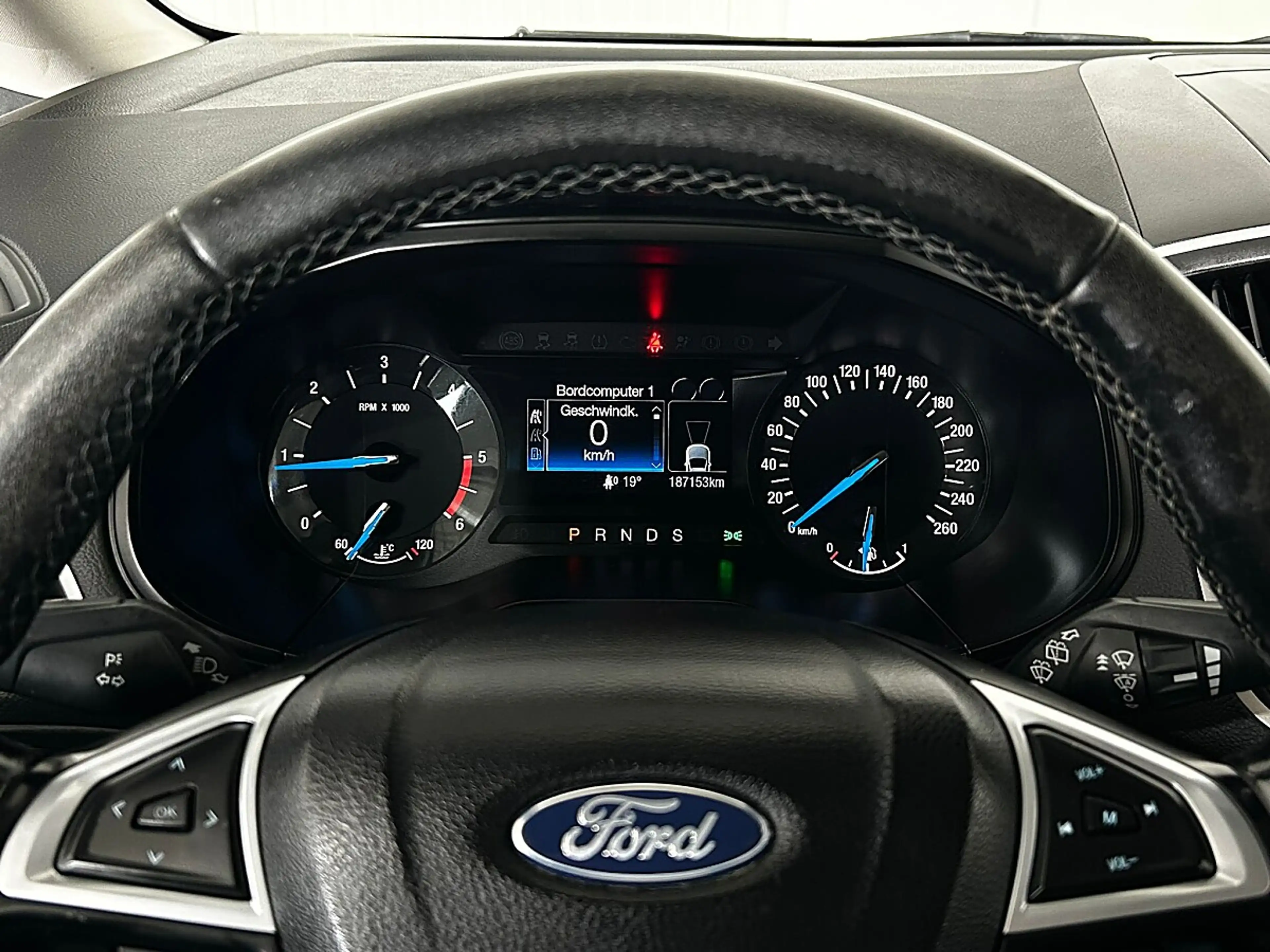 Ford Galaxy 2,0 EcoBlue Trend Aut. — photo 10
