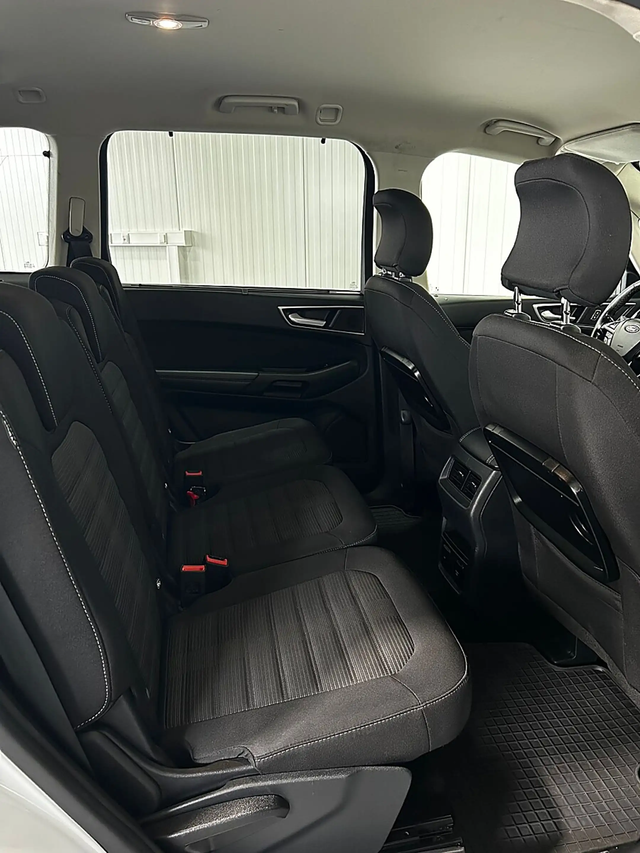 Ford Galaxy 2,0 EcoBlue Trend Aut. — photo 13