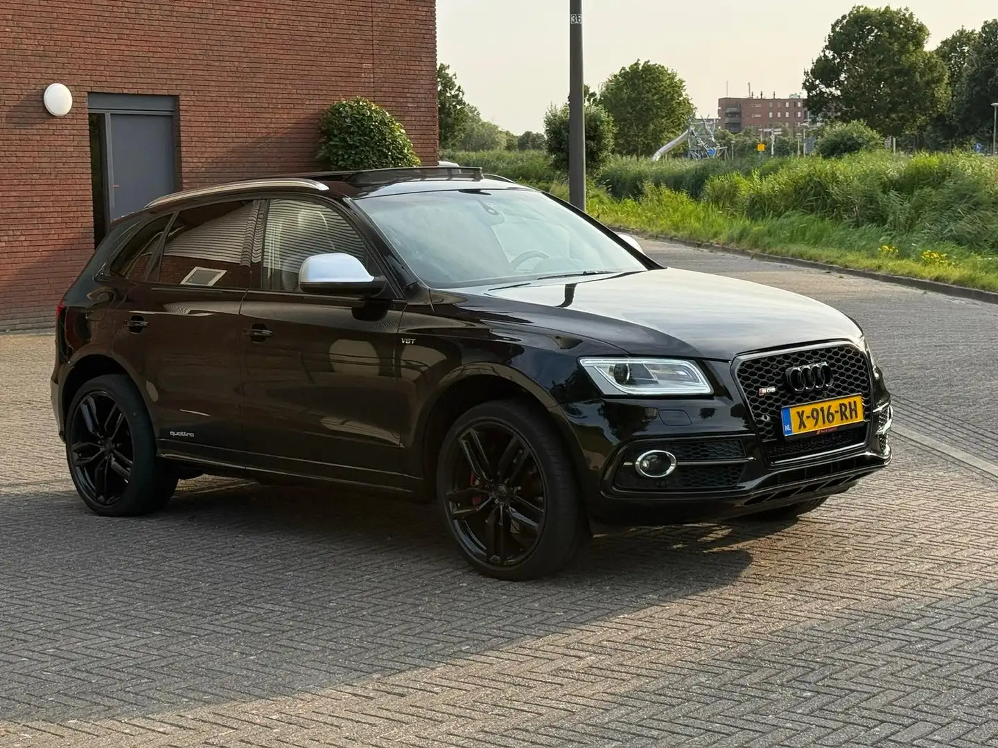 Audi SQ5 3.0 TFSI q. PL+ Zwart - 2