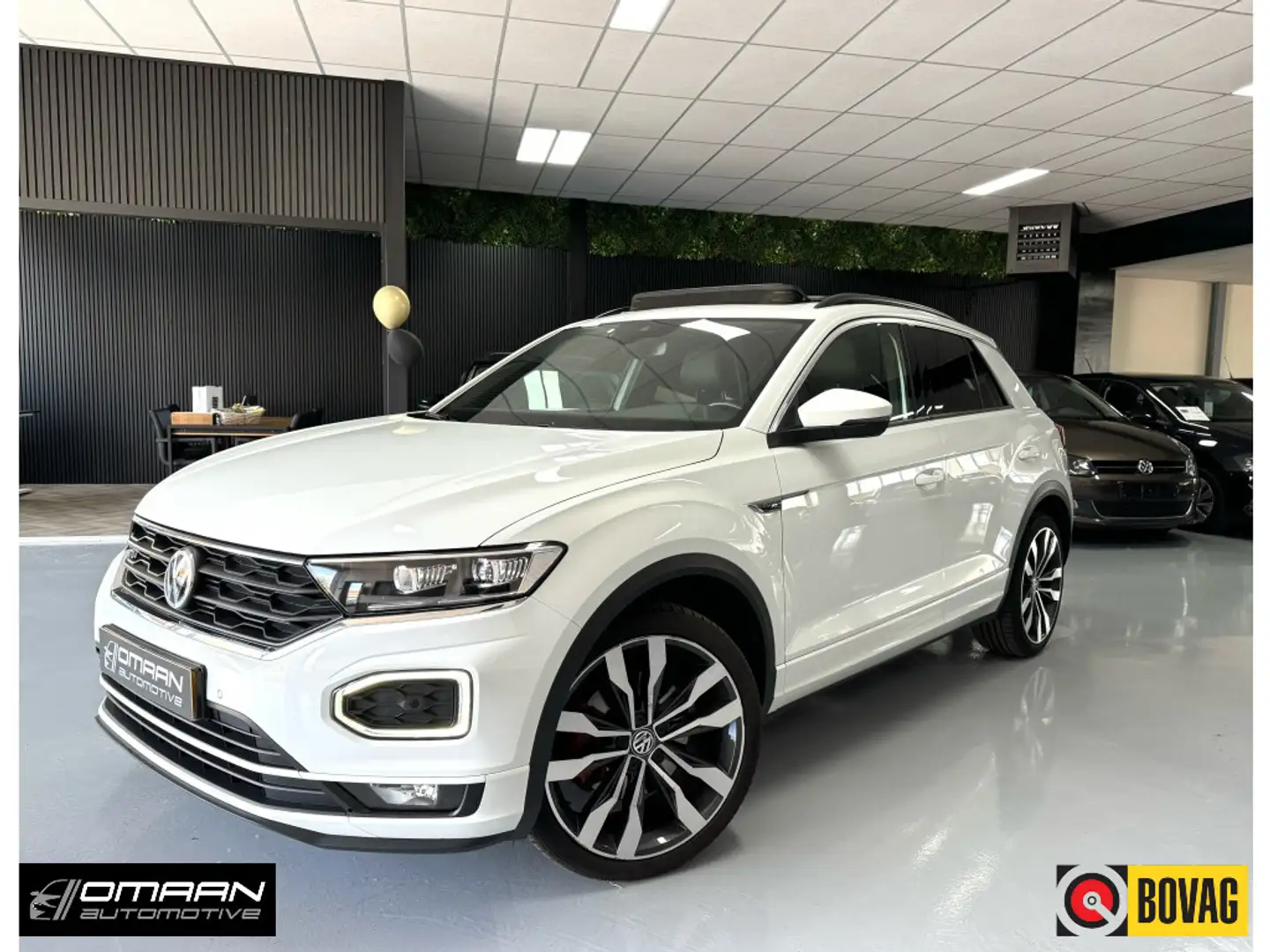 Volkswagen T-Roc T-Roc 1.5 TSI R-Line 150PK DSG PANO ACC Wit - 1
