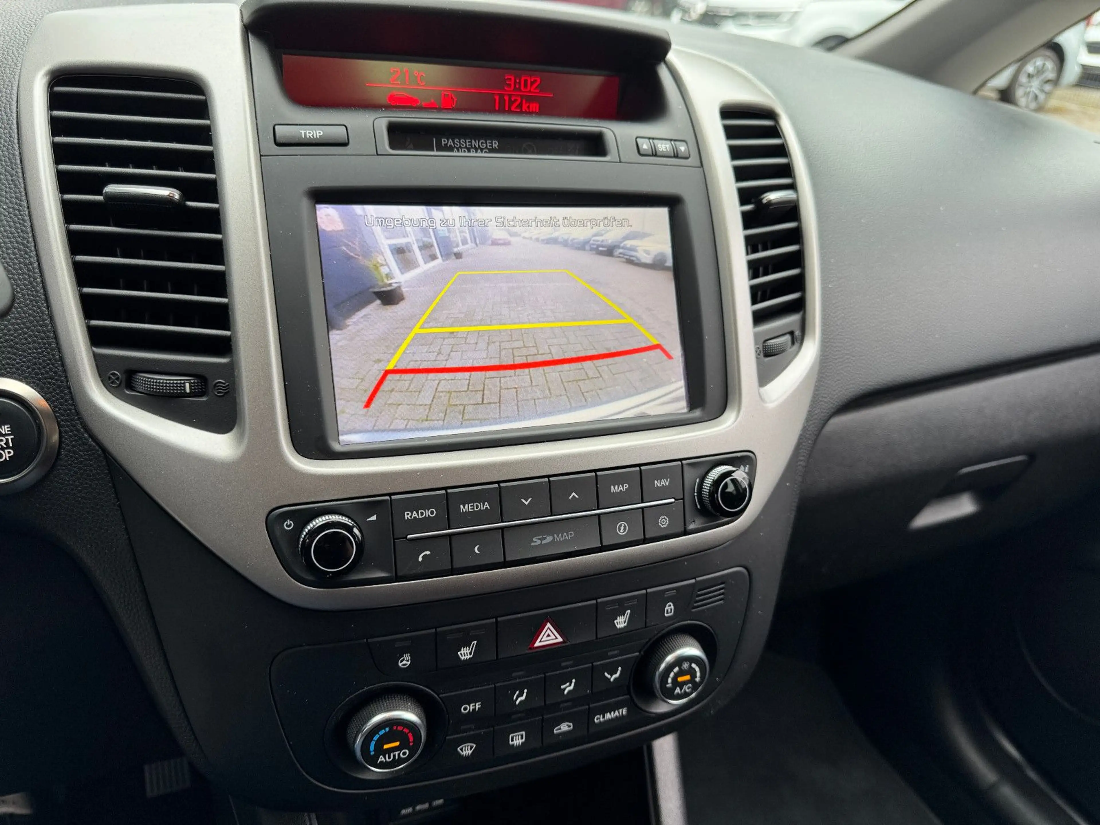 Kia Venga AUTOM. NAVI+CAM SITZHEIZ. PDC ALLWETTER — photo 10
