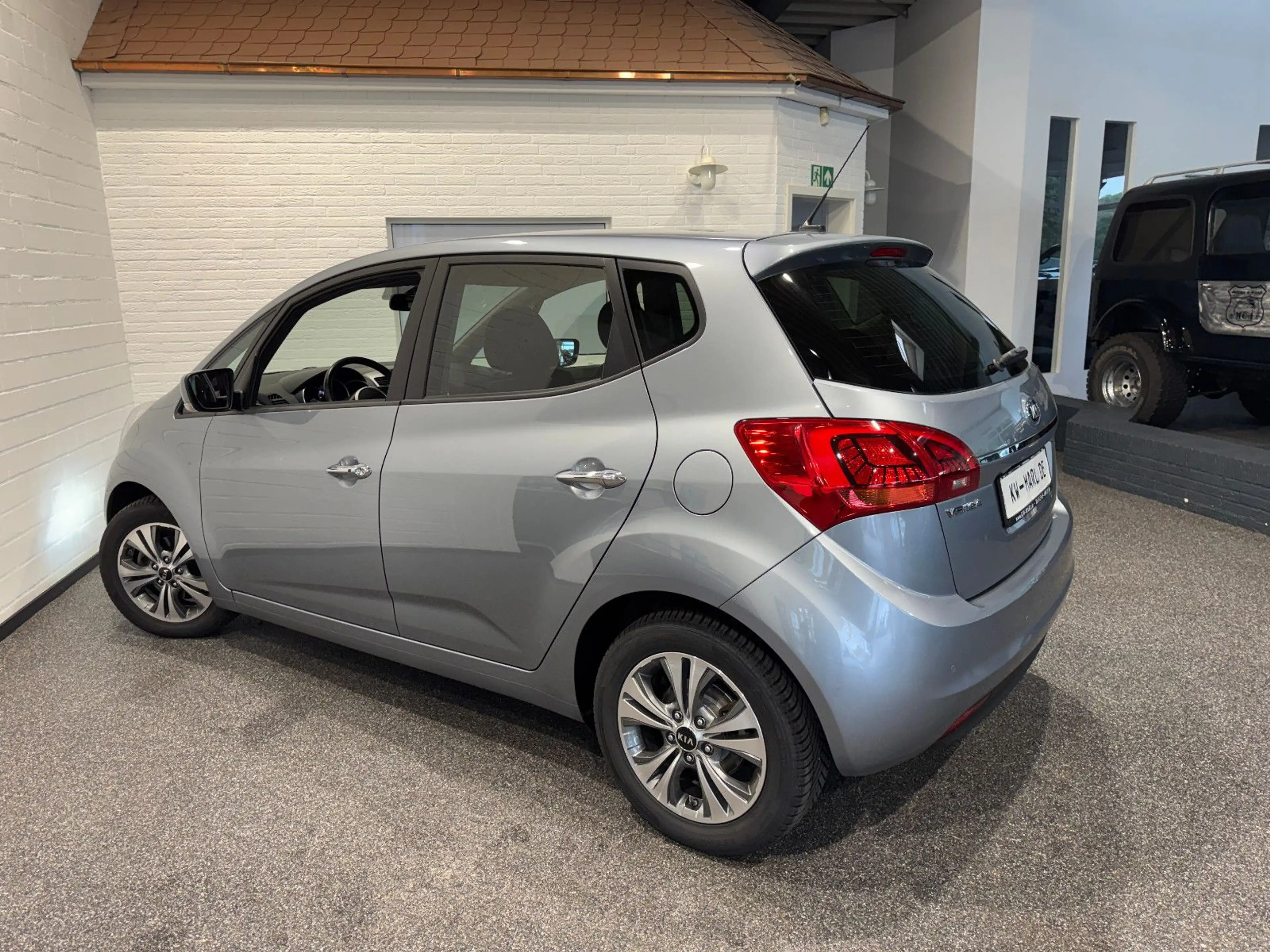 Kia Venga AUTOM. NAVI+CAM SITZHEIZ. PDC ALLWETTER — photo 7