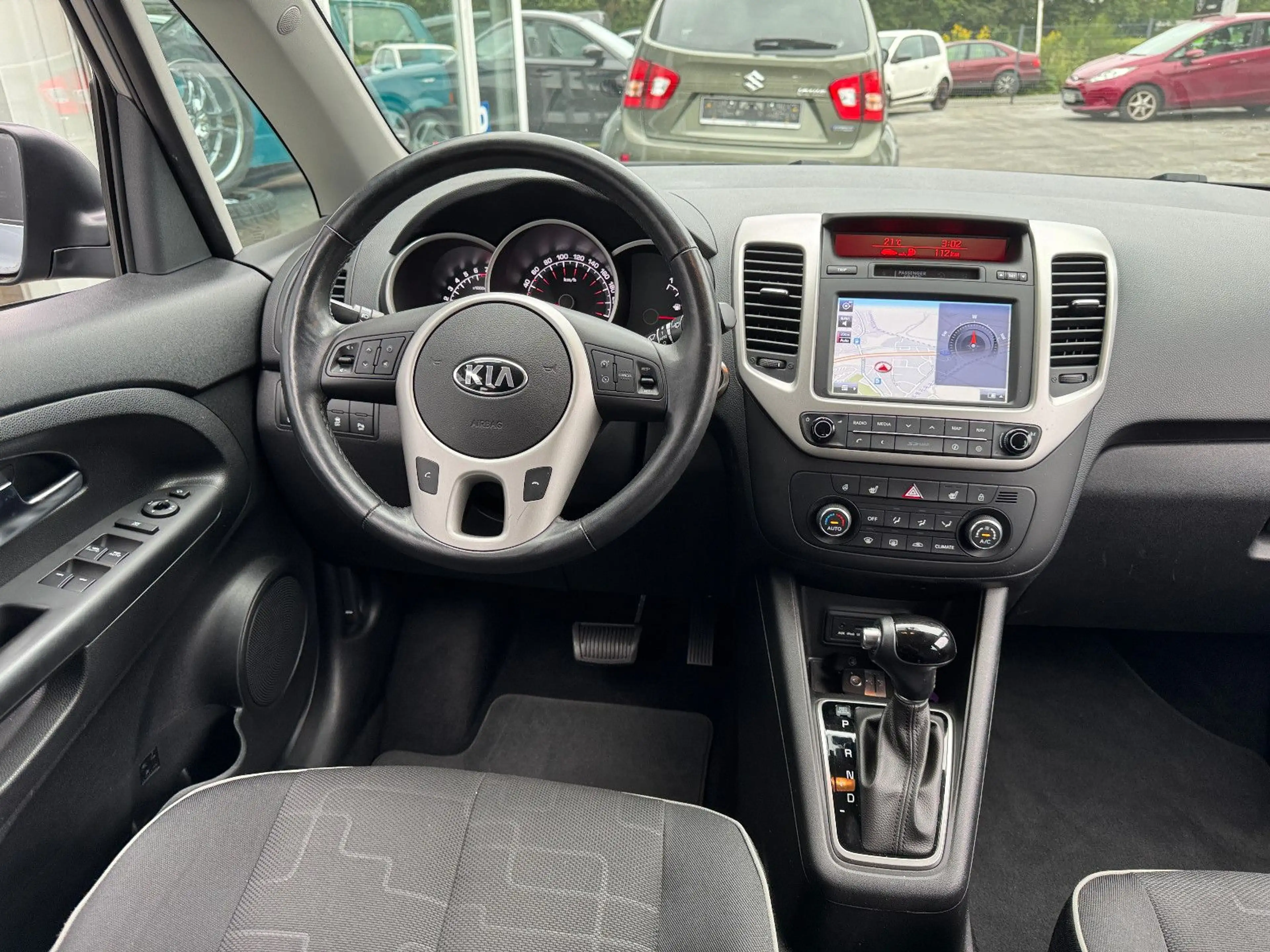 Kia Venga AUTOM. NAVI+CAM SITZHEIZ. PDC ALLWETTER — photo 9