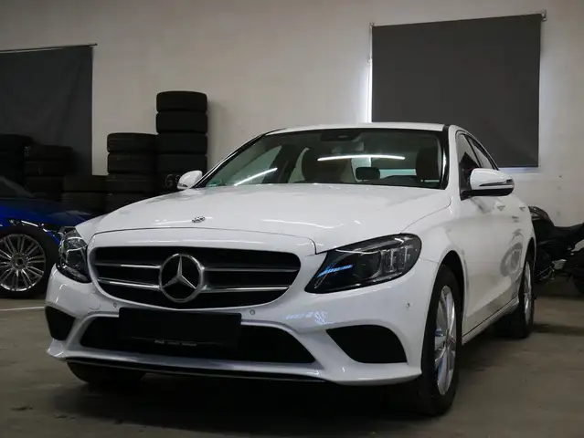 Mercedes-Benz C 180 AVANTGARDE MBEAM KAMERA LEDER BEIGE
